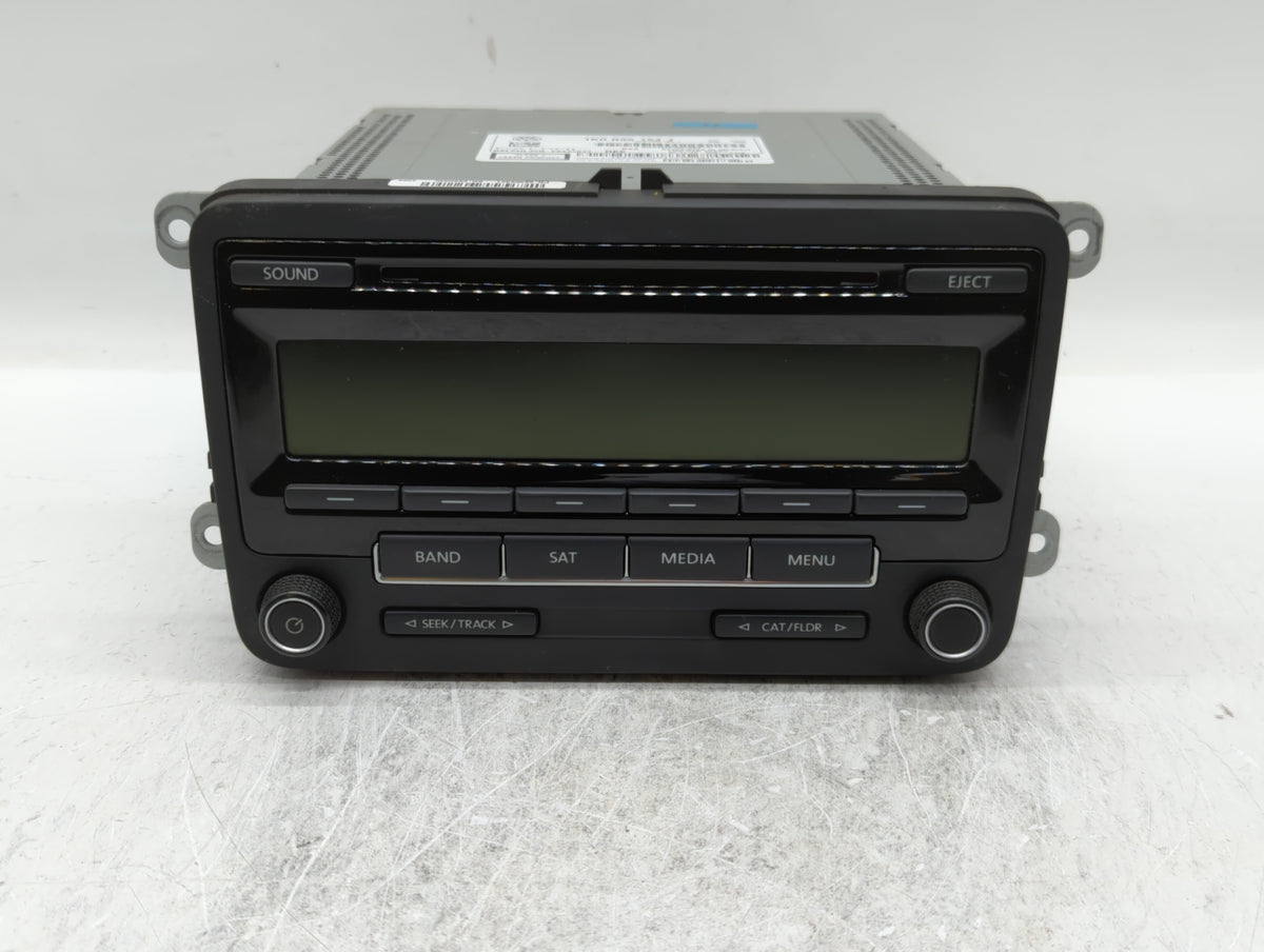 2015-2017 Volkswagen Jetta Am Fm Cd Player Radio Receiver 325470 - Oemusedautoparts1.com