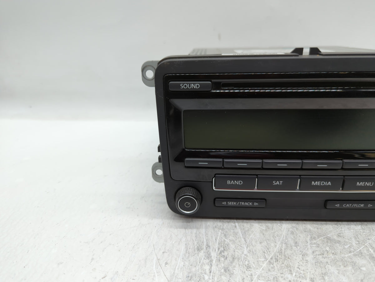 2015-2017 Volkswagen Jetta Am Fm Cd Player Radio Receiver 325470 - Oemusedautoparts1.com