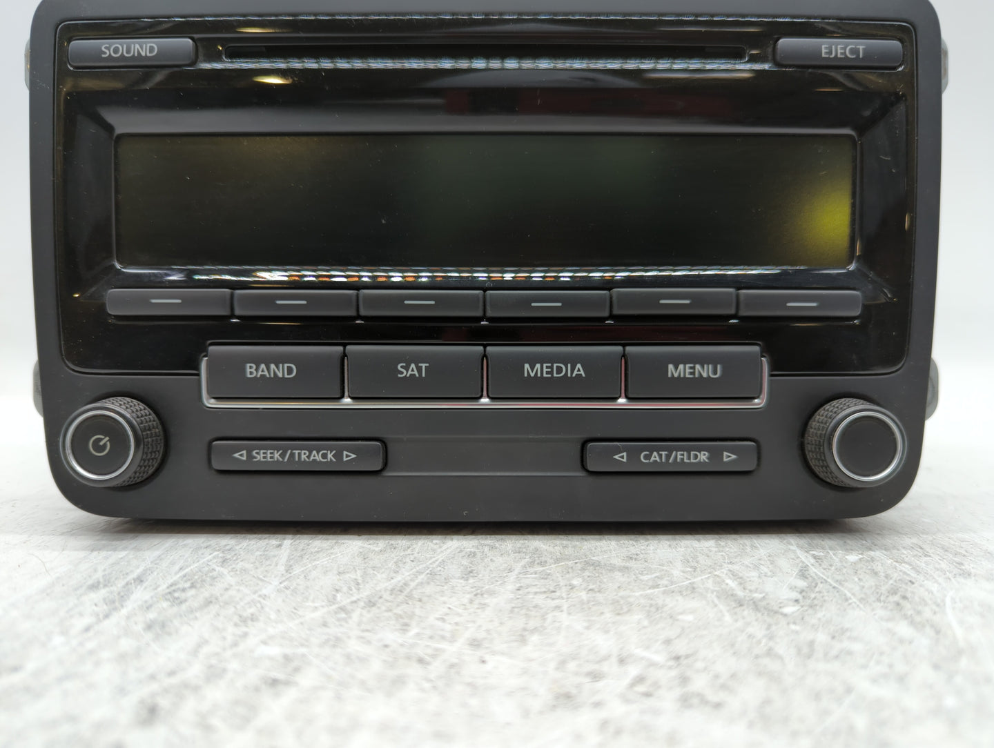 2015-2017 Volkswagen Jetta Am Fm Cd Player Radio Receiver - Oemusedautoparts1.com