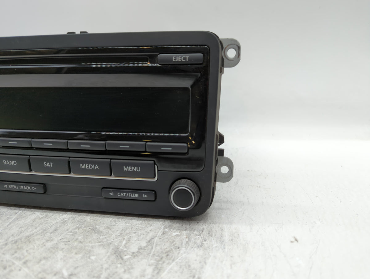 2015-2017 Volkswagen Jetta Am Fm Cd Player Radio Receiver 325470 - Oemusedautoparts1.com