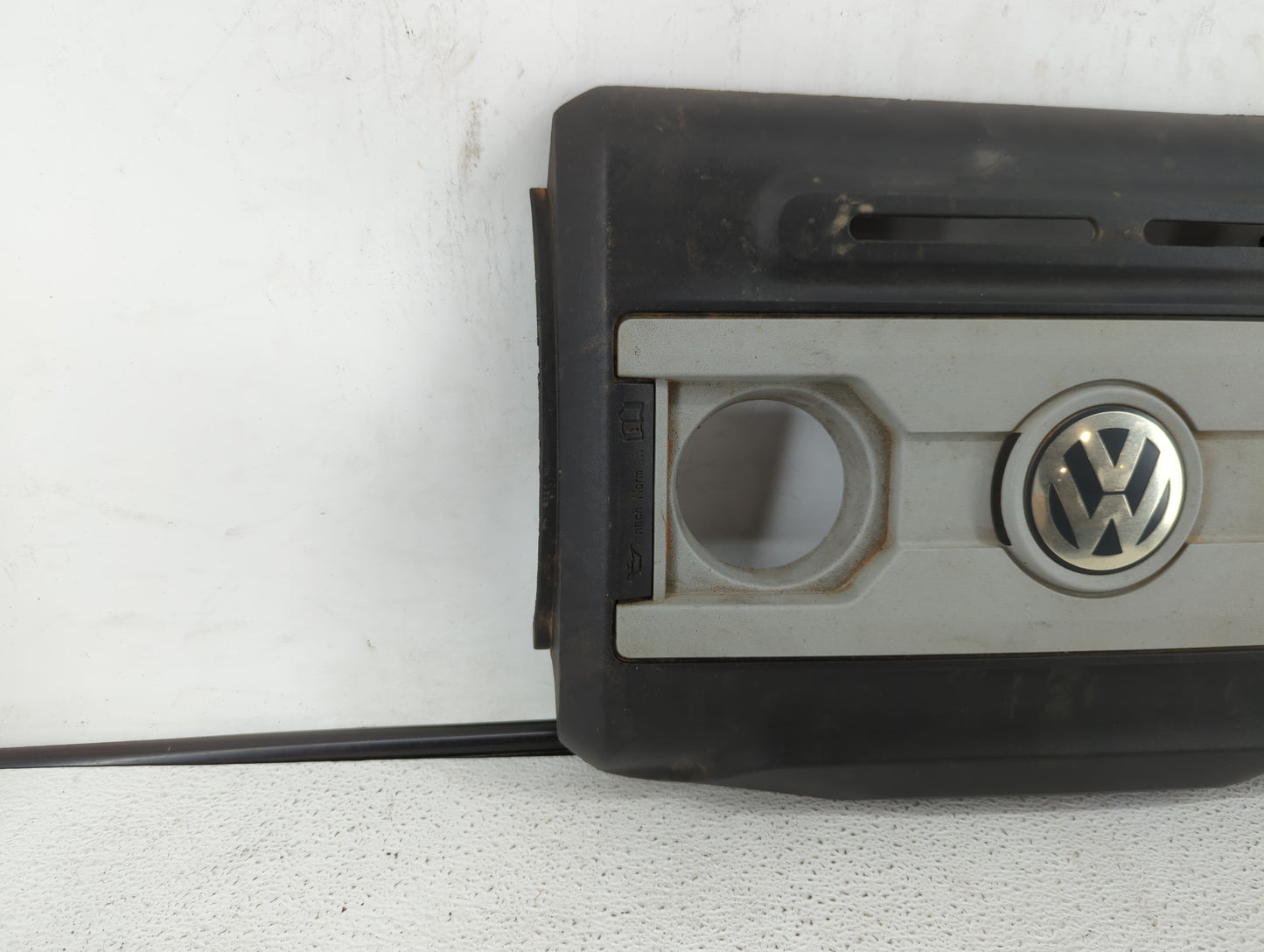 2015 Volkswagen Jetta Engine Cover - Oemusedautoparts1.com