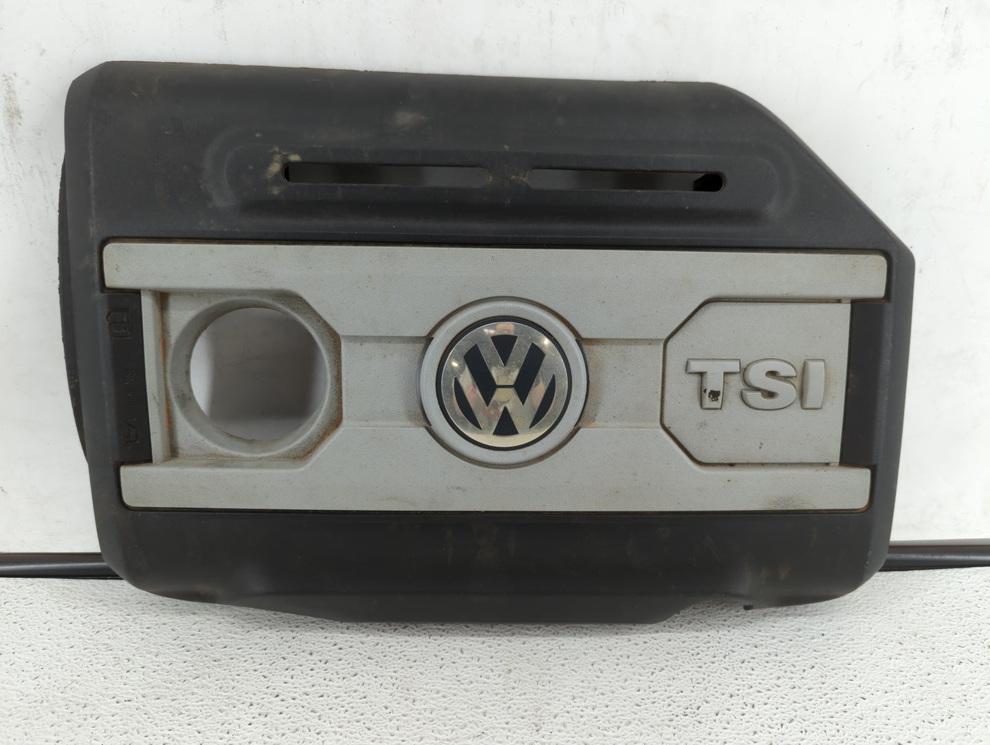2015 Volkswagen Jetta Engine Cover - Oemusedautoparts1.com