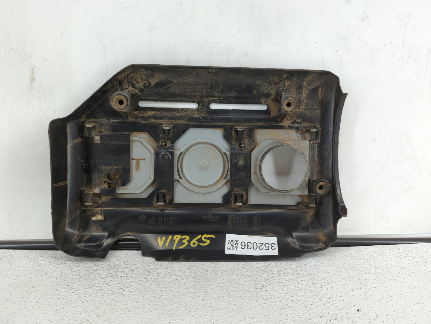 2015 Volkswagen Jetta Engine Cover - Oemusedautoparts1.com