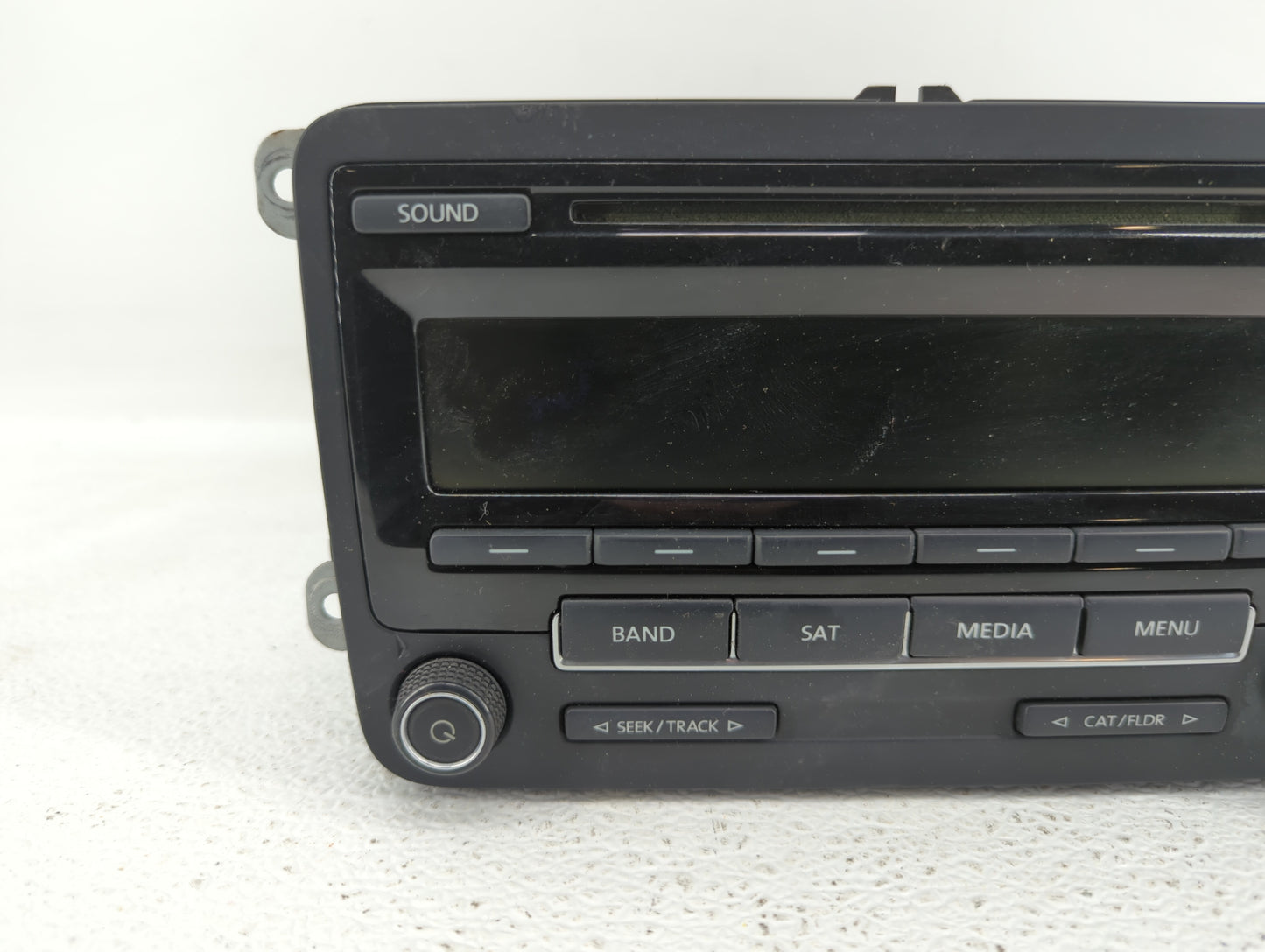 2015-2017 Volkswagen Jetta Am Fm Cd Player Radio Receiver - Oemusedautoparts1.com