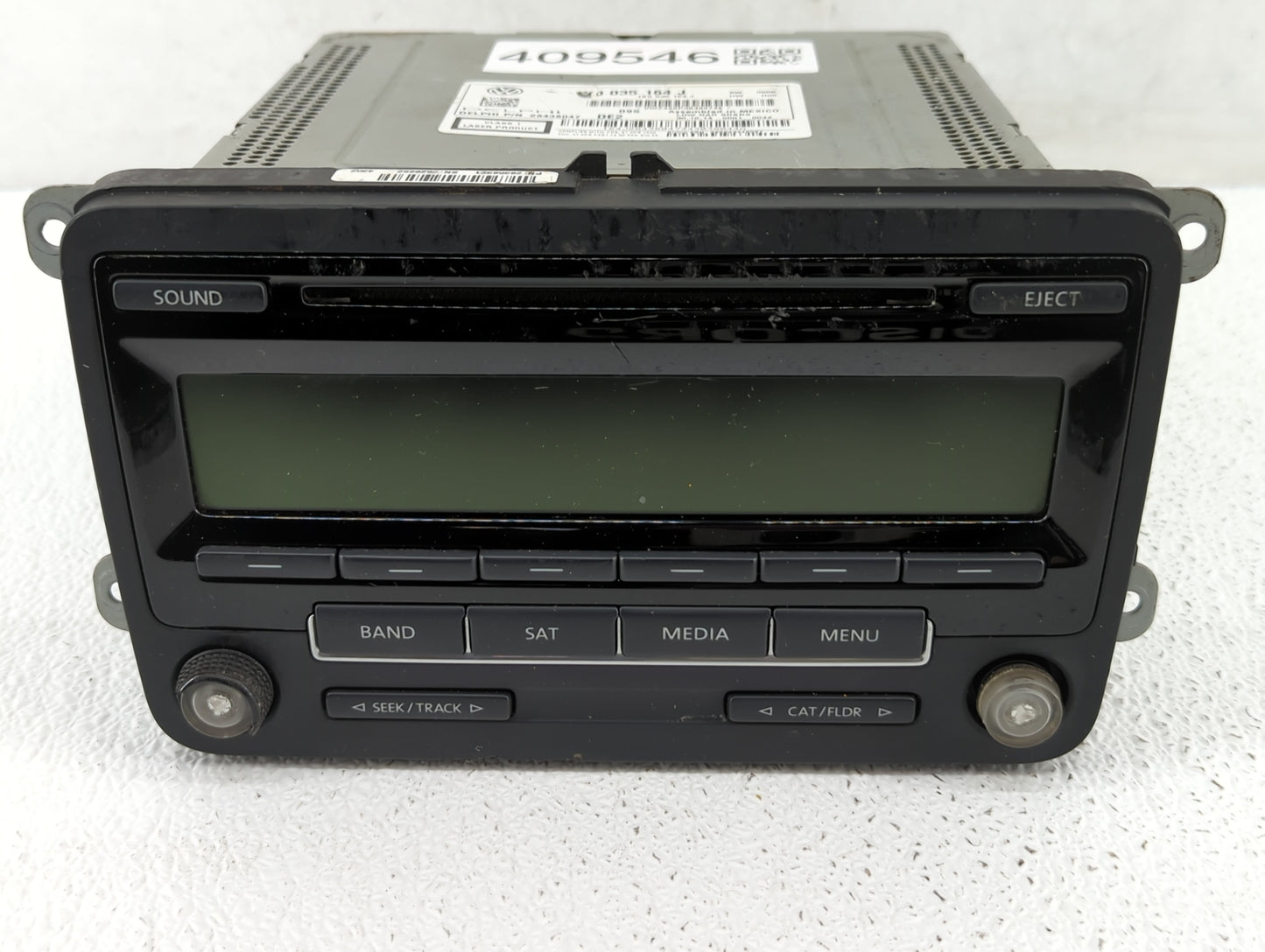 2015-2017 Volkswagen Jetta Radio AM FM Cd Player Receiver Replacement P/N:1K0035164J 1K0 035 164 J Fits Fits 2015 2016 2017 