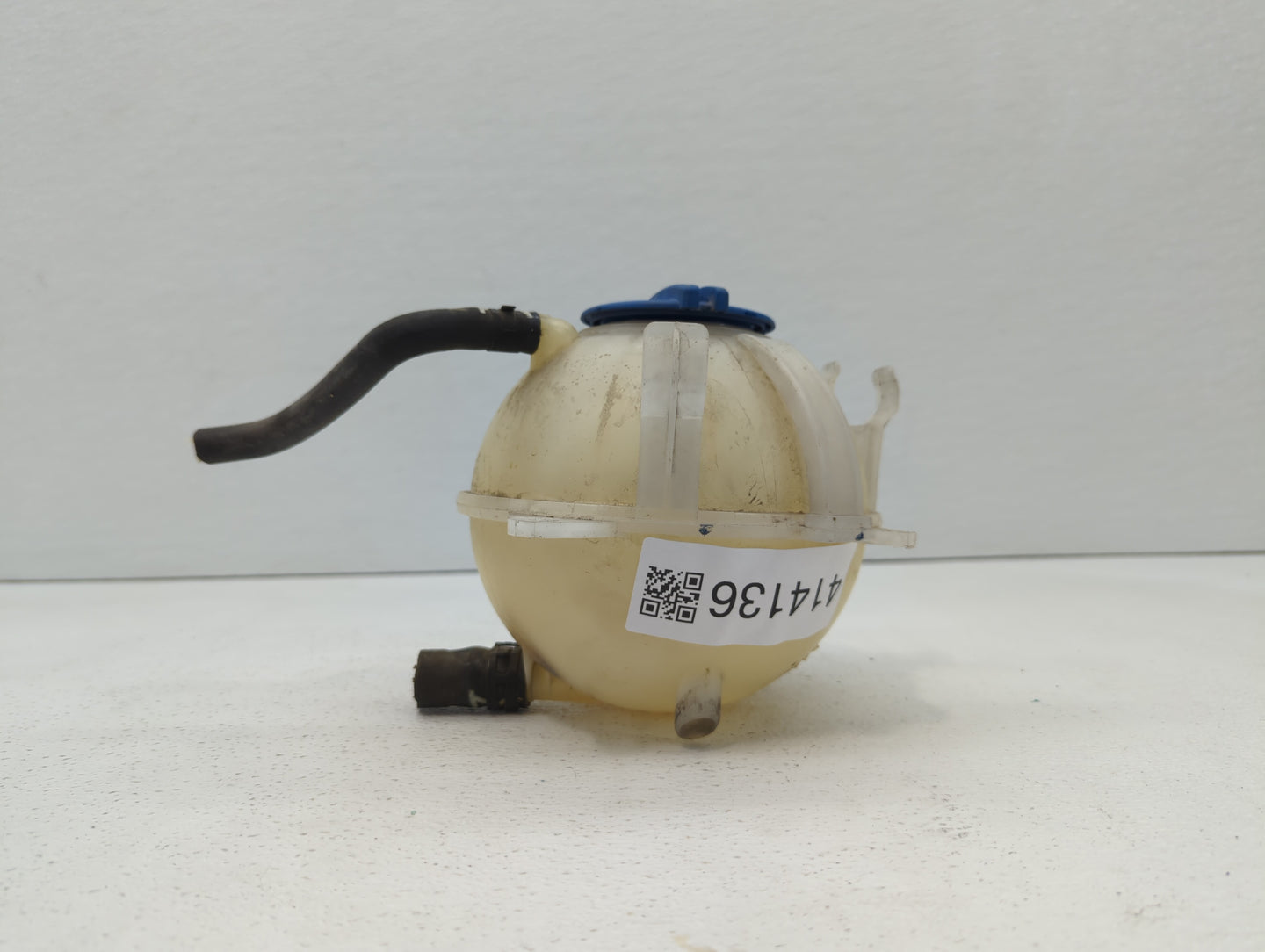 2005 Volkswagen Jetta Radiator Coolant Overflow Expansion Tank Bottle 414136 - Oemusedautoparts1.com
