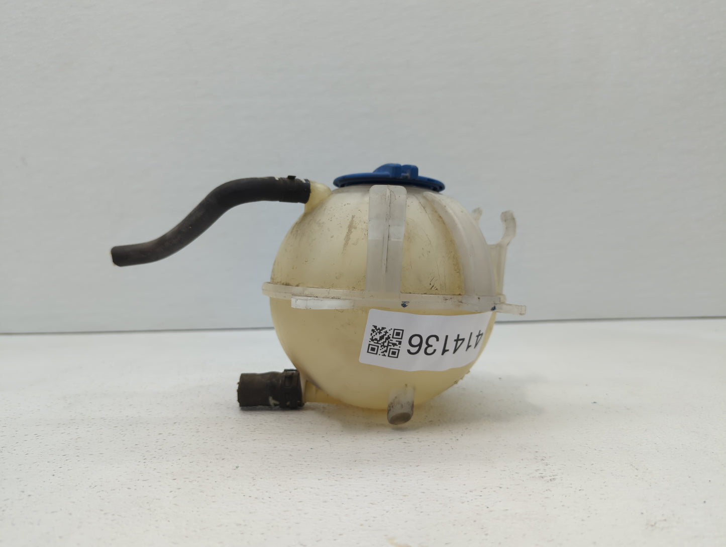 2005 Volkswagen Jetta Radiator Coolant Overflow Expansion Tank Bottle 414136 - Oemusedautoparts1.com
