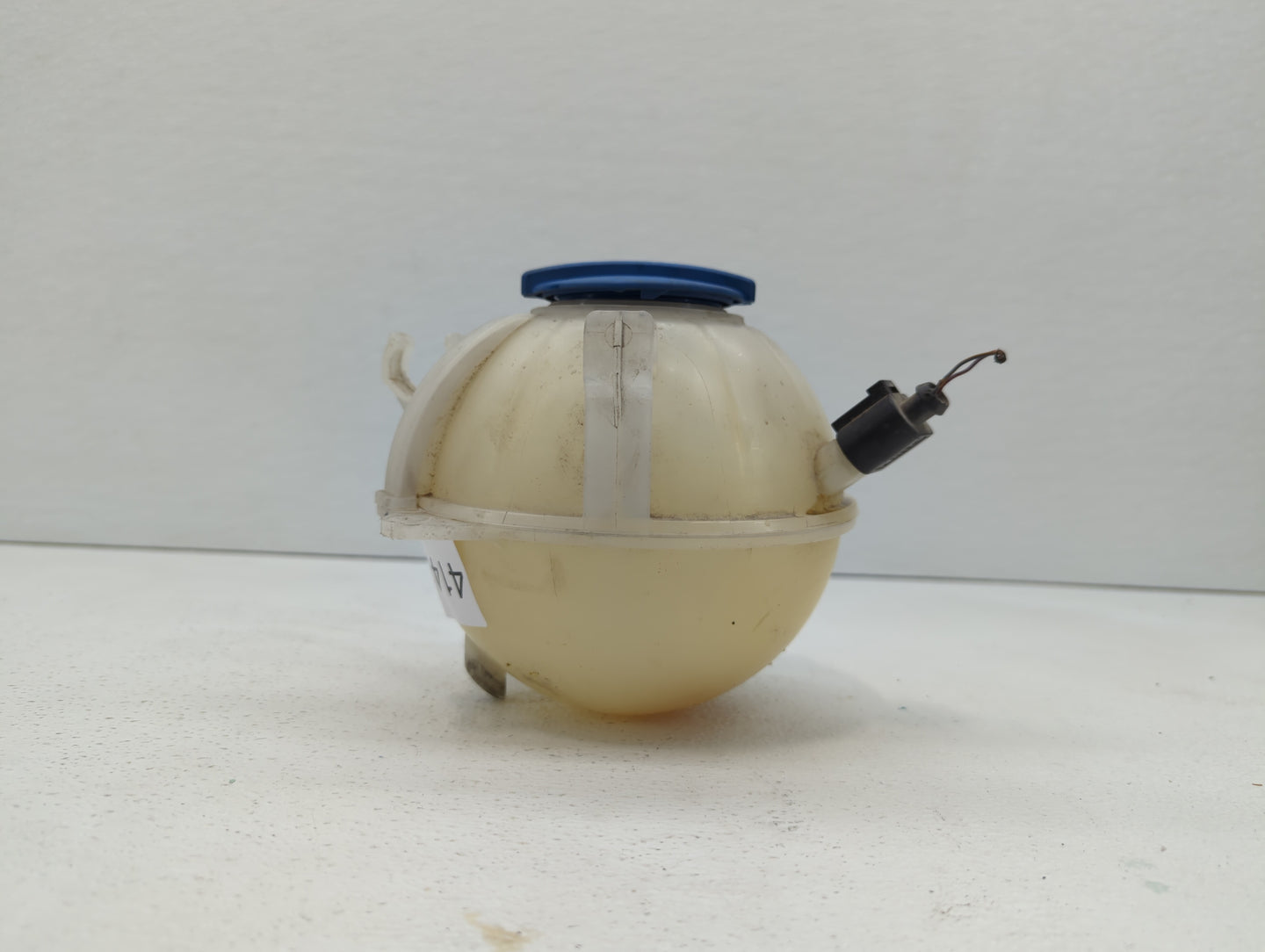 2005 Volkswagen Jetta Radiator Coolant Overflow Expansion Tank Bottle 414136 - Oemusedautoparts1.com