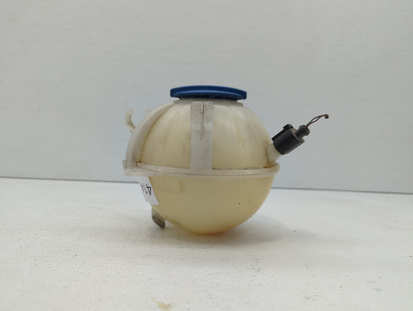 2005 Volkswagen Jetta Radiator Coolant Overflow Expansion Tank Bottle 414136 - Oemusedautoparts1.com
