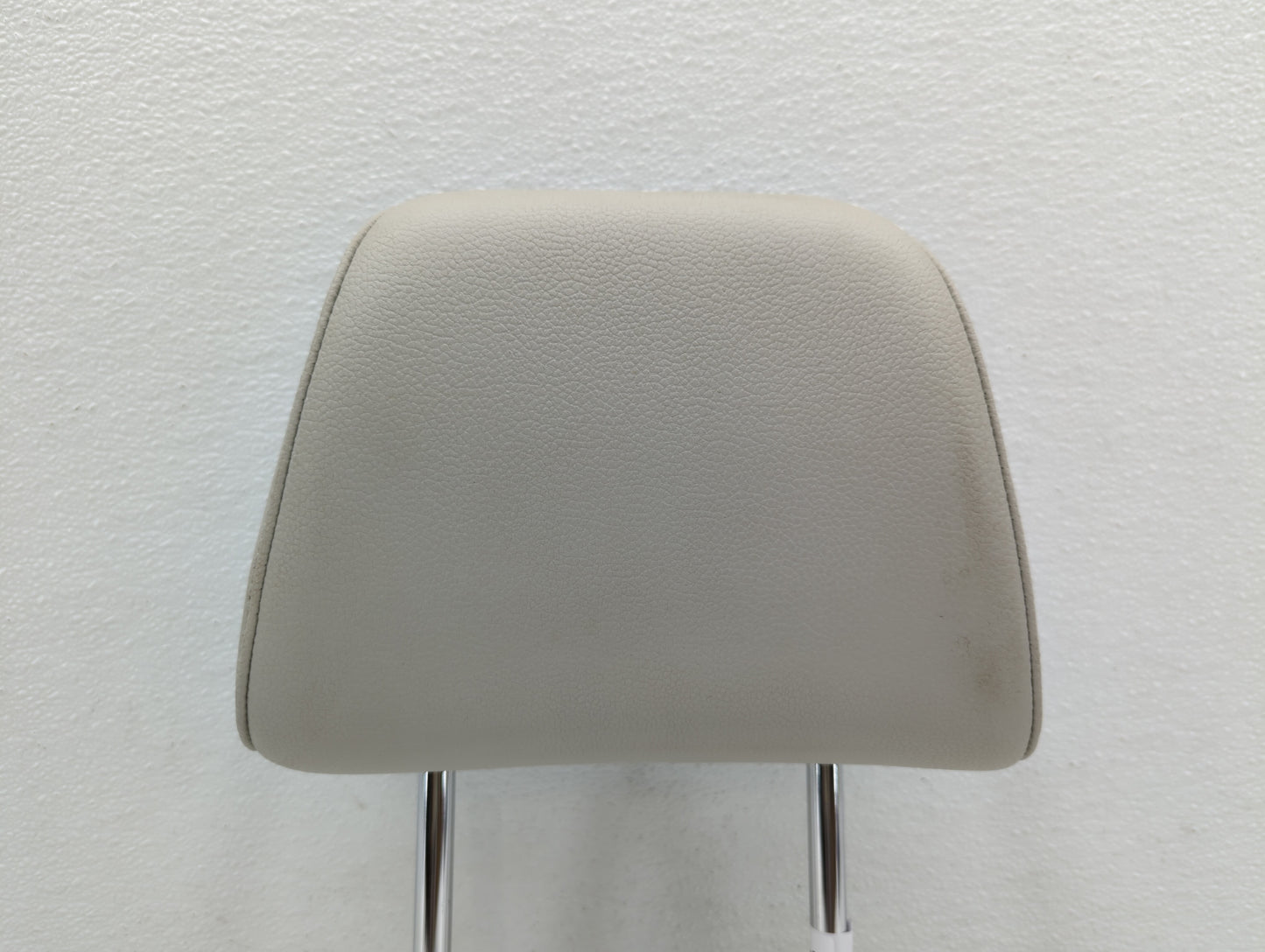 2015-2018 Volkswagen Jetta Headrest Head Rest Front Driver Passenger Seat - Oemusedautoparts1.com