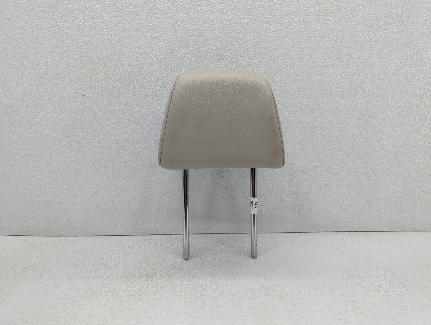 2015-2018 Volkswagen Jetta Headrest Head Rest Front Driver Passenger Seat - Oemusedautoparts1.com