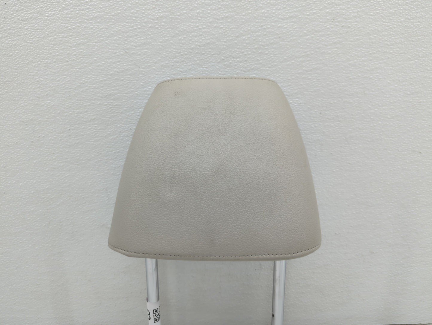 2015-2018 Volkswagen Jetta Headrest Head Rest Front Driver Passenger Seat - Oemusedautoparts1.com