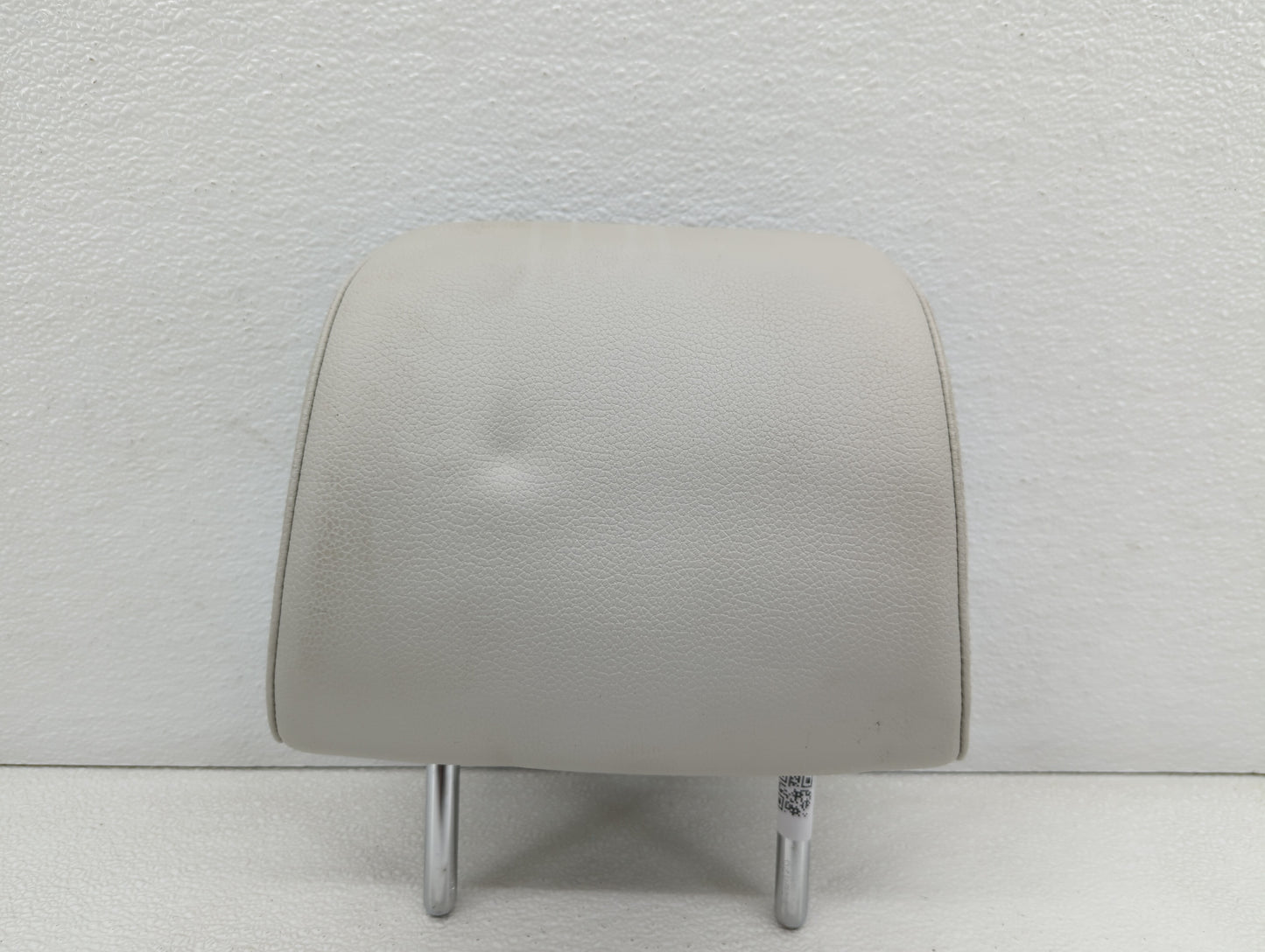 2015-2018 Volkswagen Jetta Headrest Head Rest Front Driver Passenger Seat - Oemusedautoparts1.com