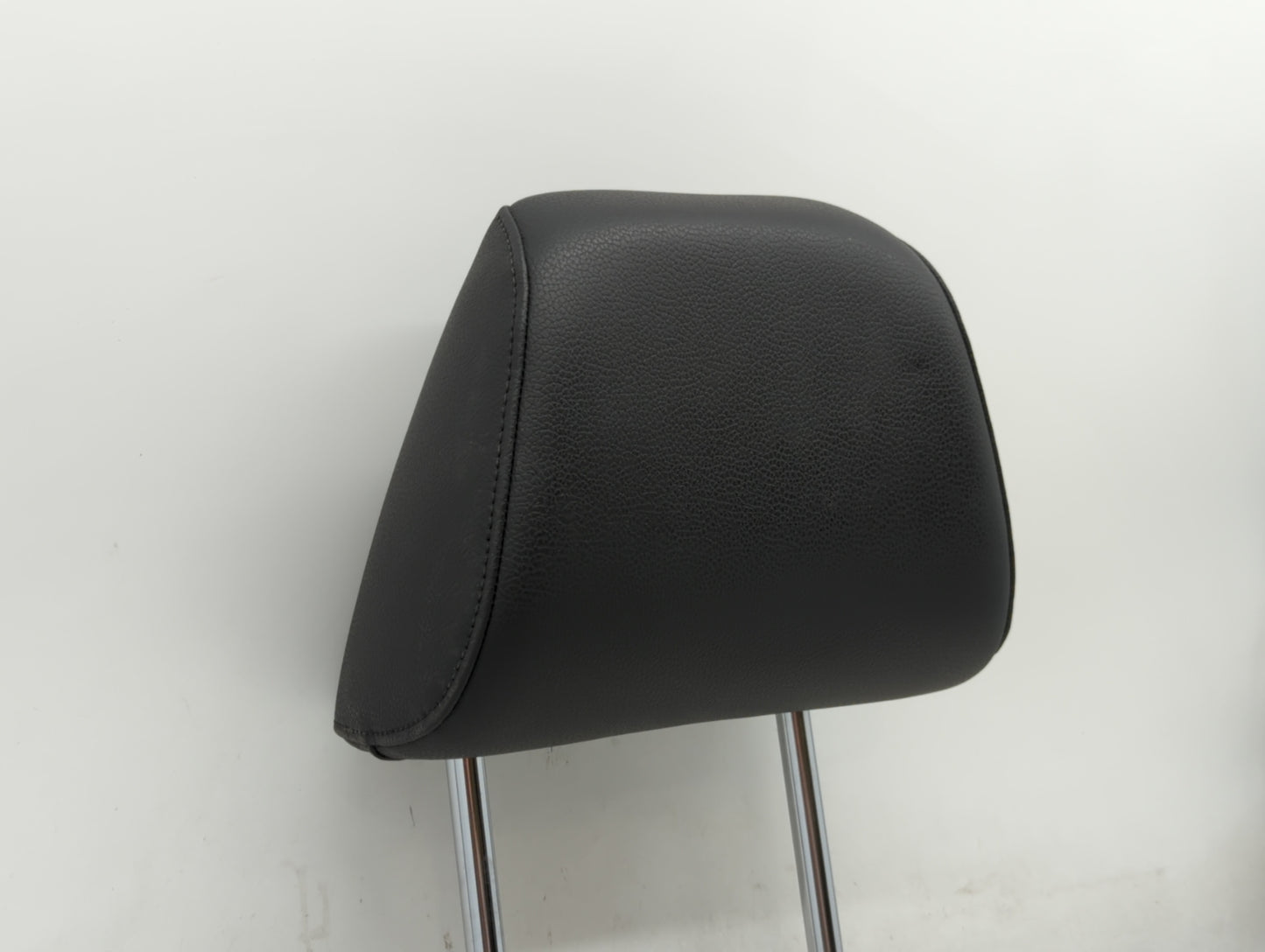 2015-2018 Volkswagen Jetta Headrest Head Rest Rear Seat Fits Fits 2015 2016 2017 2018 OEM Used Auto Parts - Oemusedautoparts