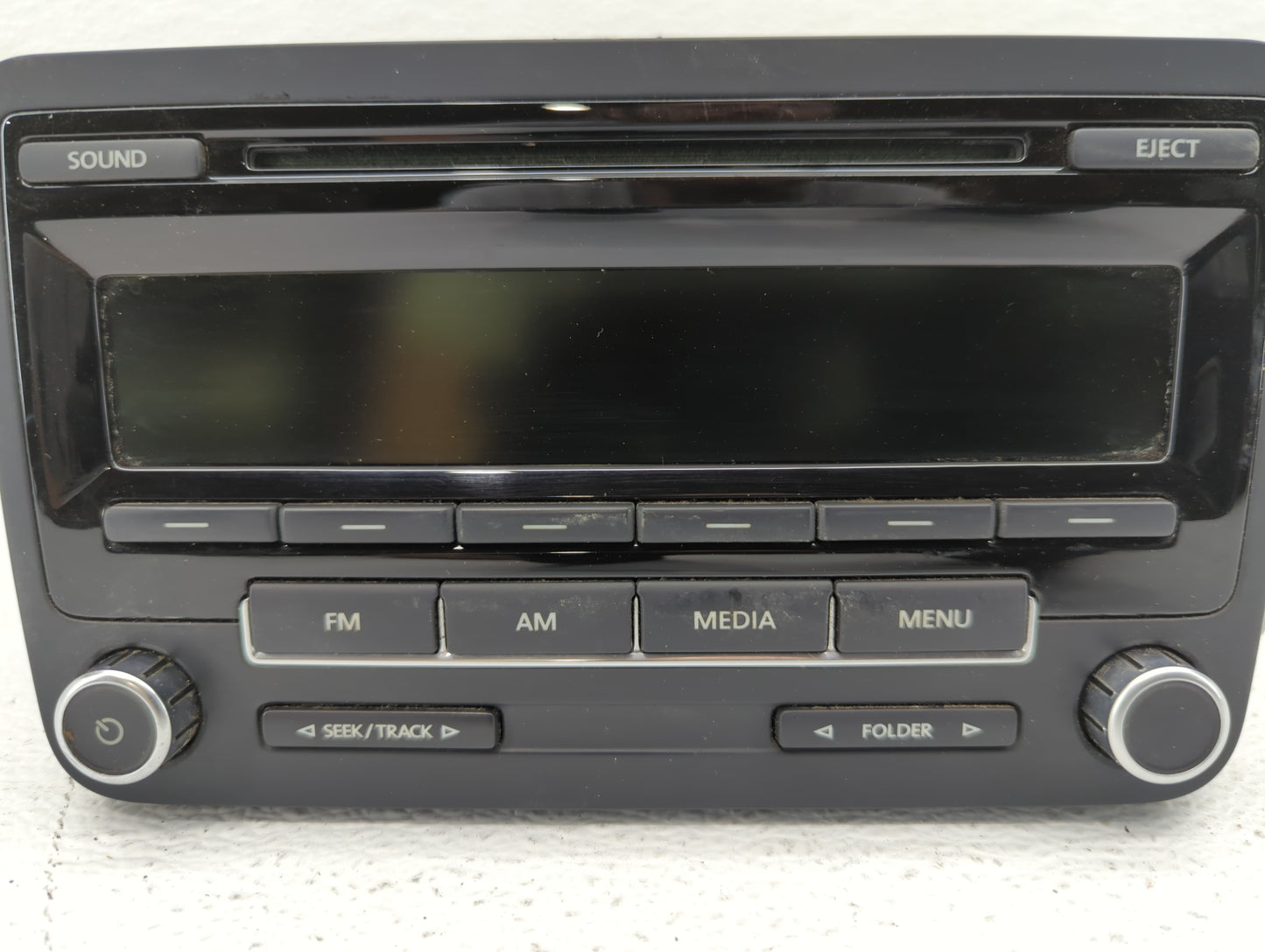 2015-2017 Volkswagen Jetta Am Fm Cd Player Radio Receiver - Oemusedautoparts1.com