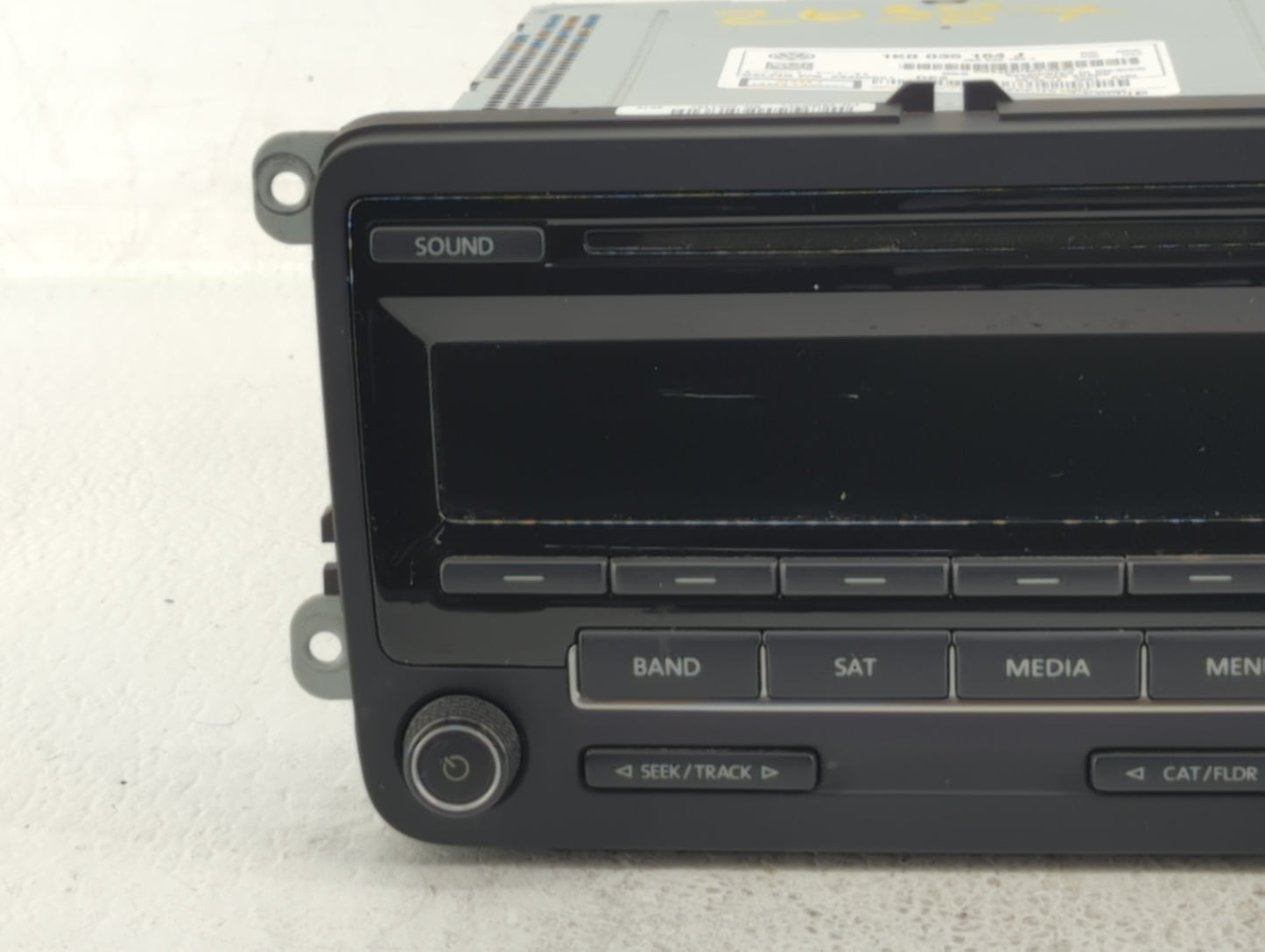 2015-2017 Volkswagen Jetta Am Fm Cd Player Radio Receiver - Oemusedautoparts1.com