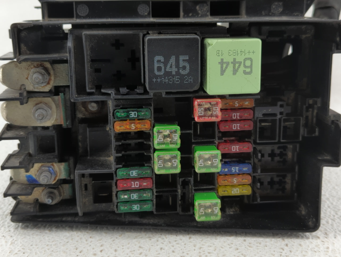 2015-2018 Volkswagen Jetta Fusebox Fuse Box Panel Relay Module P/N:5C0.937.819L 5C0937819L Fits Fits 2015 2016 2017 2018 OEM