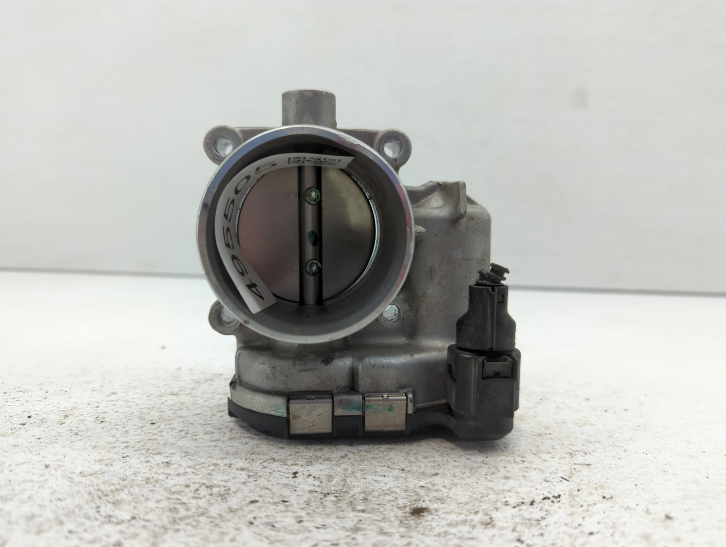 2014-2017 Volkswagen Jetta Throttle Body P/N:06K 133 062 E Fits Fits 2014 2015 2016 2017 OEM Used Auto Parts - Oemusedautopa