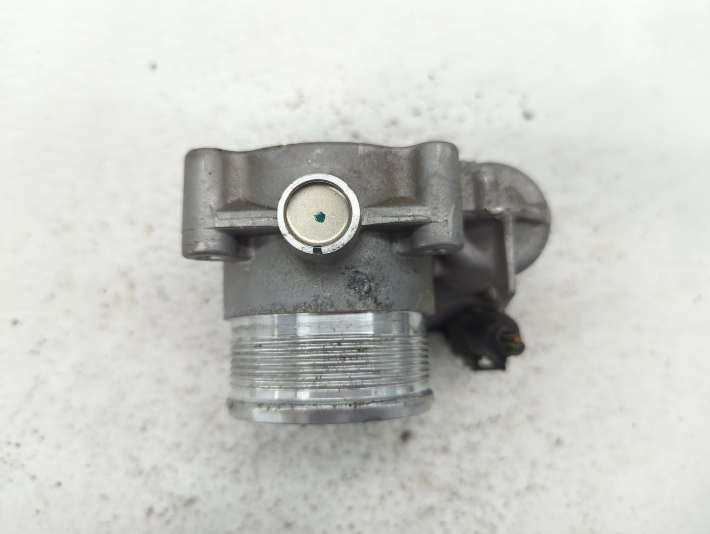 2014-2017 Volkswagen Jetta Throttle Body P/N:06K 133 062 E Fits Fits 2014 2015 2016 2017 OEM Used Auto Parts - Oemusedautopa