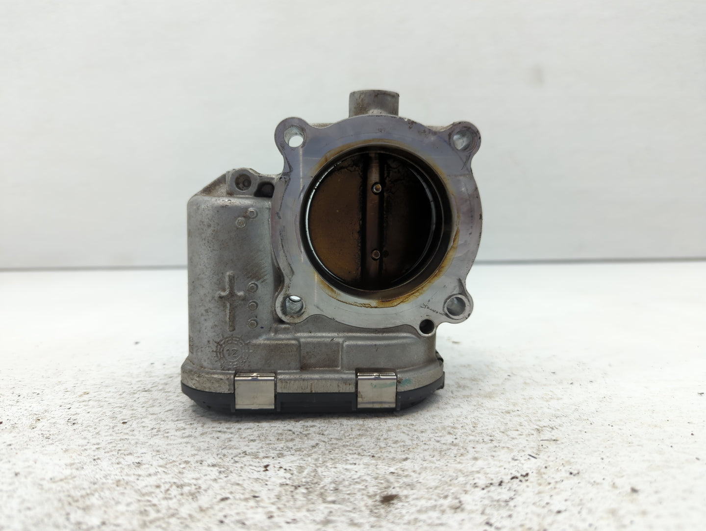 2014-2017 Volkswagen Jetta Throttle Body P/N:06K 133 062 E Fits Fits 2014 2015 2016 2017 OEM Used Auto Parts - Oemusedautopa