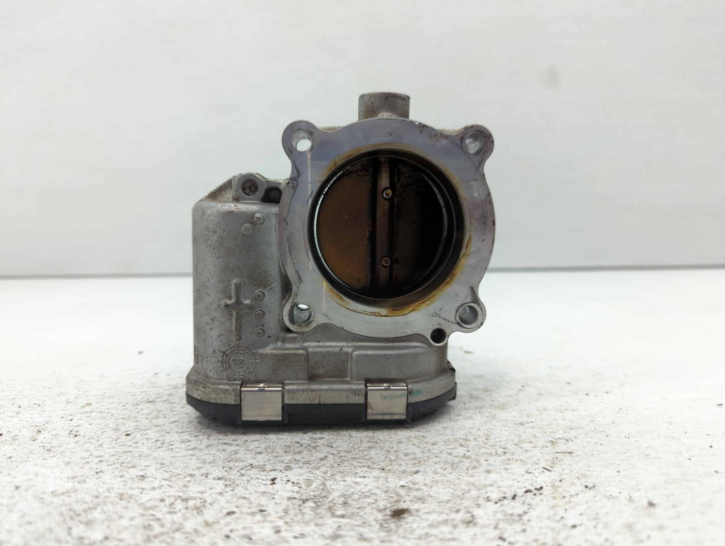 2014-2017 Volkswagen Jetta Throttle Body P/N:06K 133 062 E Fits Fits 2014 2015 2016 2017 OEM Used Auto Parts - Oemusedautopa