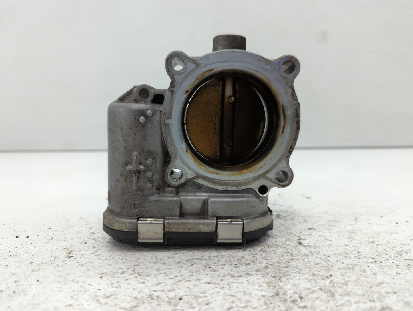 2014-2017 Volkswagen Jetta Throttle Body P/N:06K 133 062 E Fits Fits 2014 2015 2016 2017 OEM Used Auto Parts - Oemusedautopa