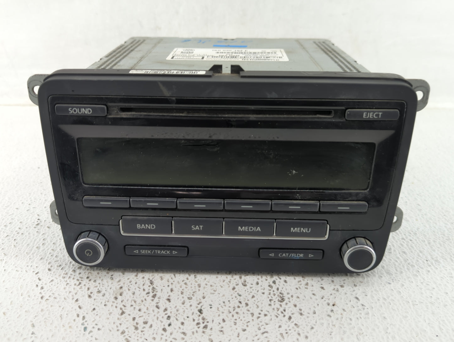 2011-2014 Volkswagen Jetta Radio AM FM Cd Player Receiver Replacement P/N:1K0 035 180 AE 1K0 035 164 F Fits OEM Used Auto Pa