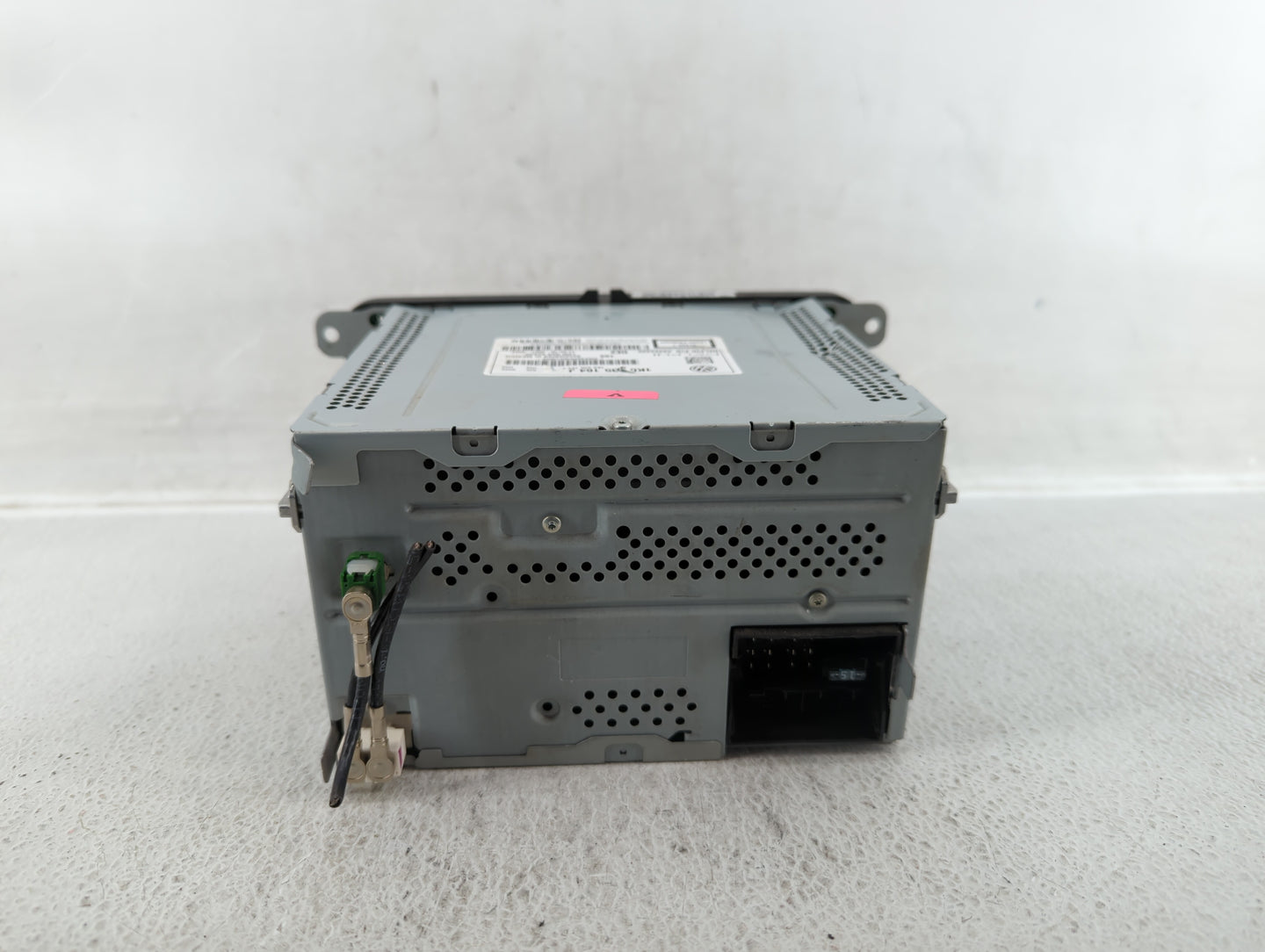 2015-2017 Volkswagen Jetta Am Fm Cd Player Radio Receiver - Oemusedautoparts1.com