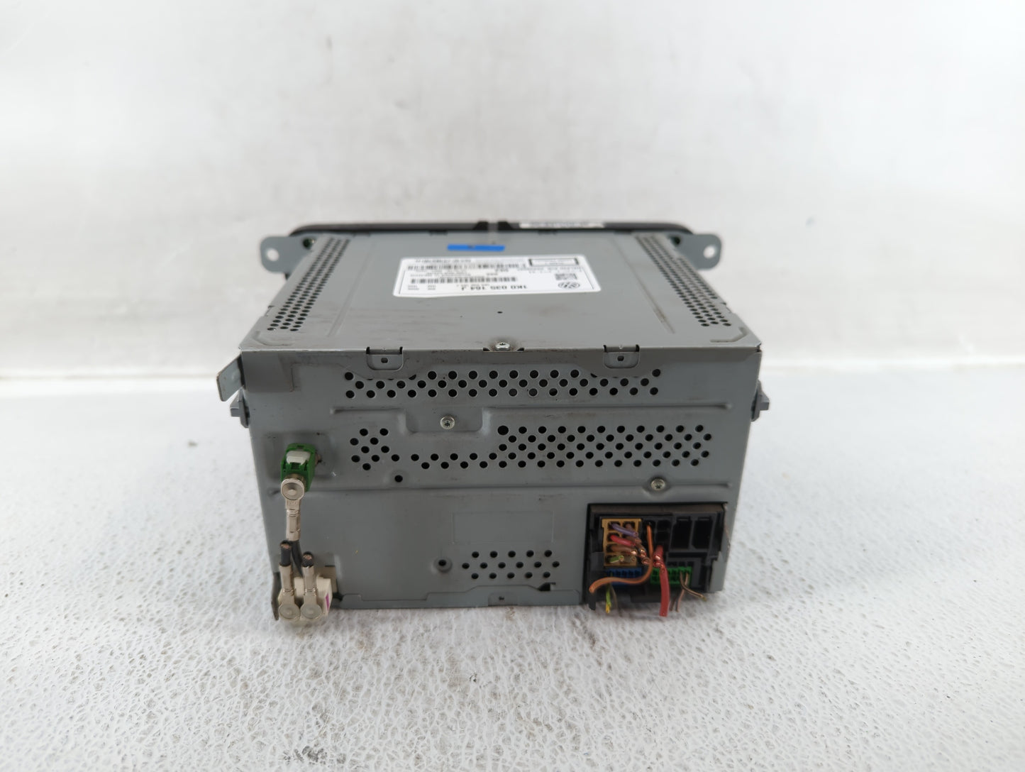 2015-2017 Volkswagen Jetta Am Fm Cd Player Radio Receiver - Oemusedautoparts1.com