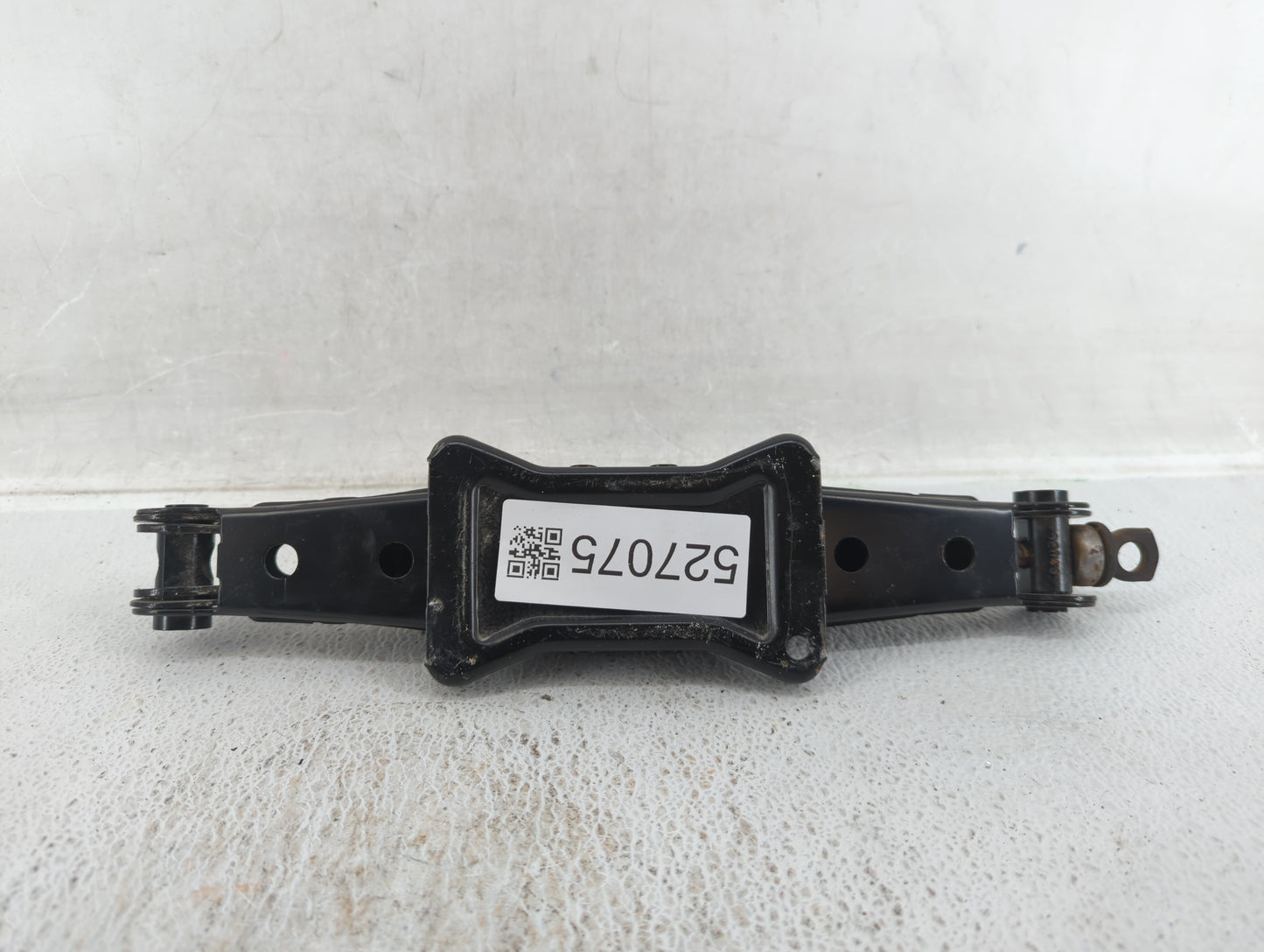 2015 Volkswagen Jetta Spare Scissor Car Jack - Oemusedautoparts1.com