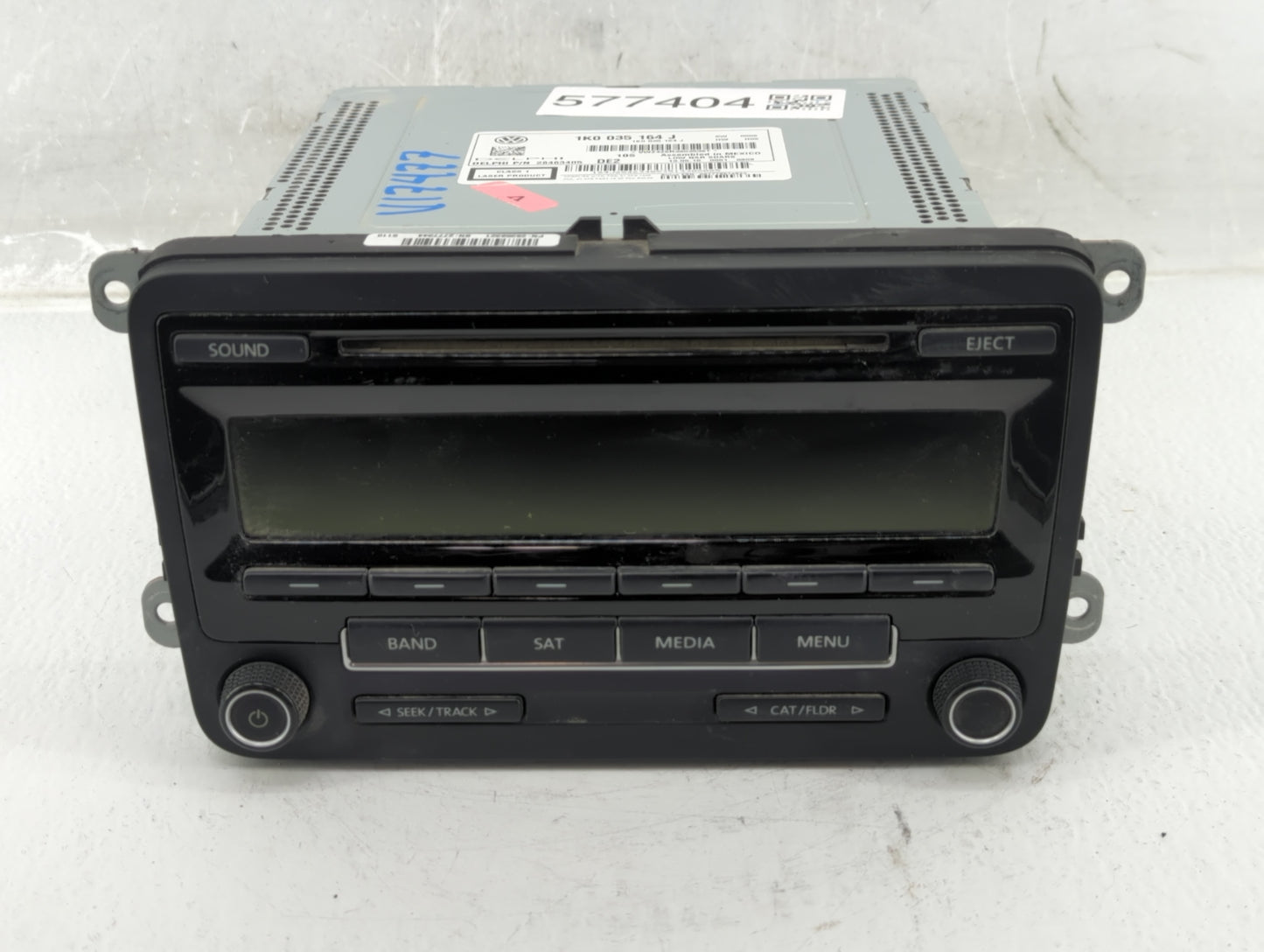 2015-2017 Volkswagen Jetta Am Fm Cd Player Radio Receiver - Oemusedautoparts1.com