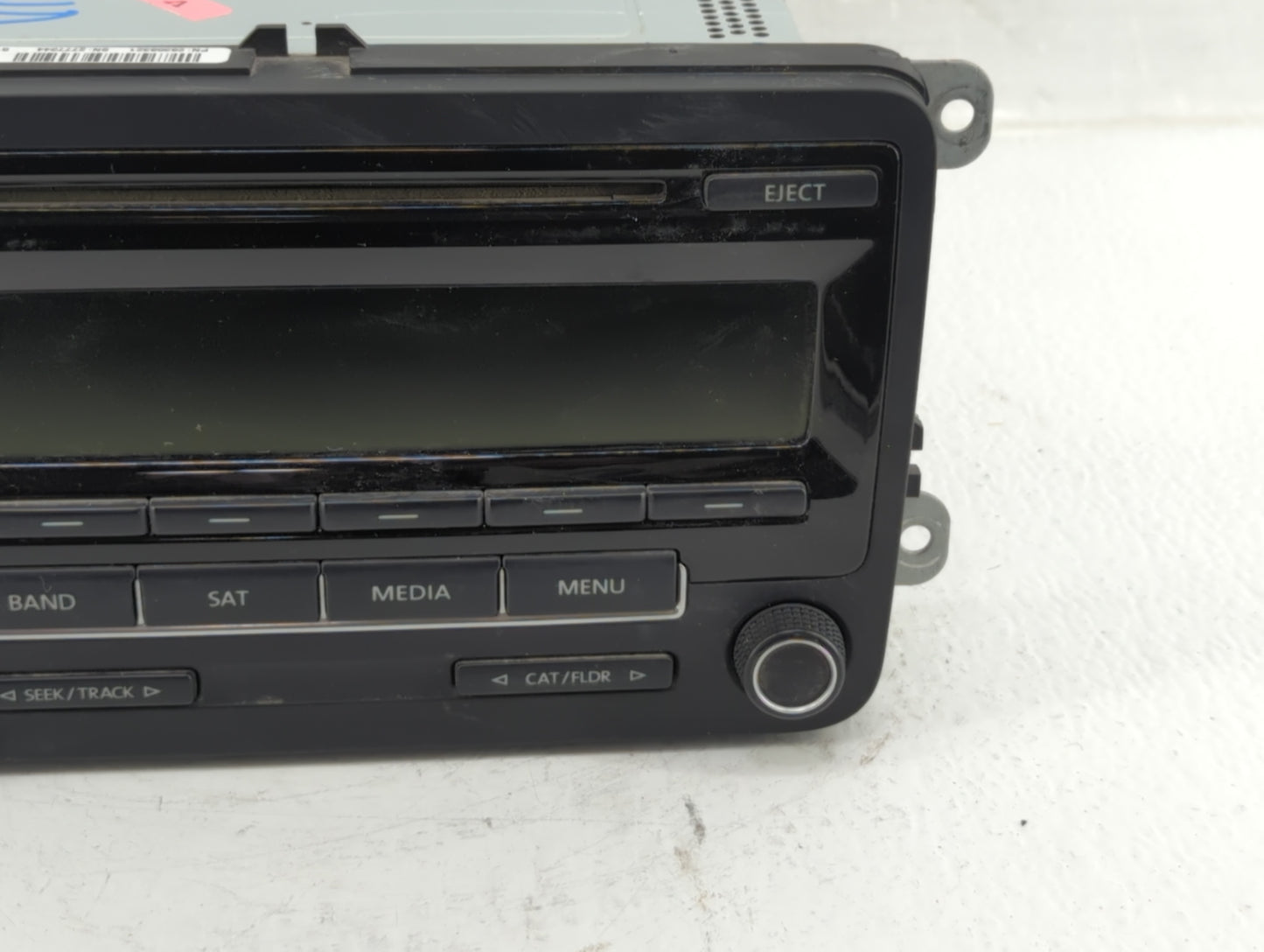 2015-2017 Volkswagen Jetta Am Fm Cd Player Radio Receiver - Oemusedautoparts1.com