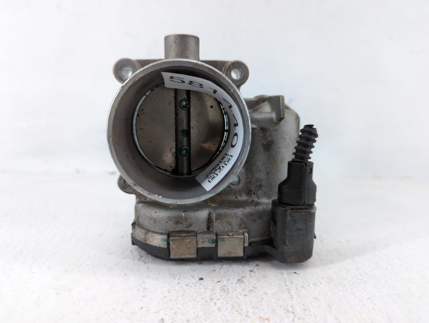 2014-2017 Volkswagen Jetta Throttle Body P/N:06K 133 062 E Fits Fits 2014 2015 2016 2017 OEM Used Auto Parts - Oemusedautopa