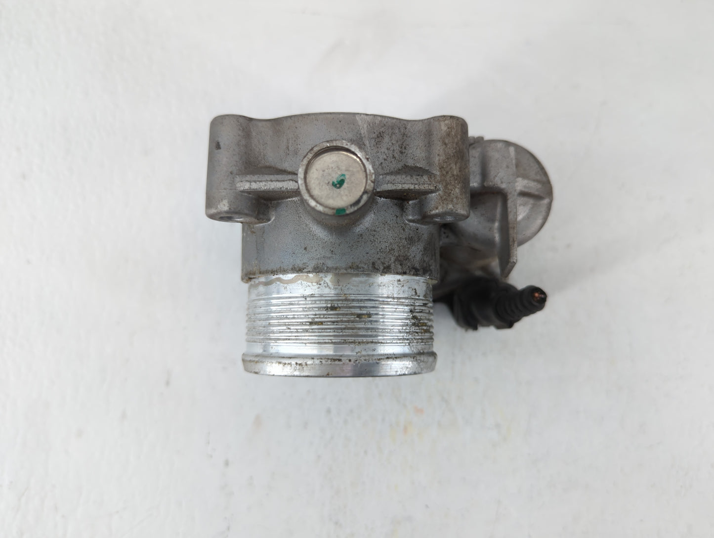 2014-2017 Volkswagen Jetta Throttle Body P/N:06K 133 062 E Fits Fits 2014 2015 2016 2017 OEM Used Auto Parts - Oemusedautopa
