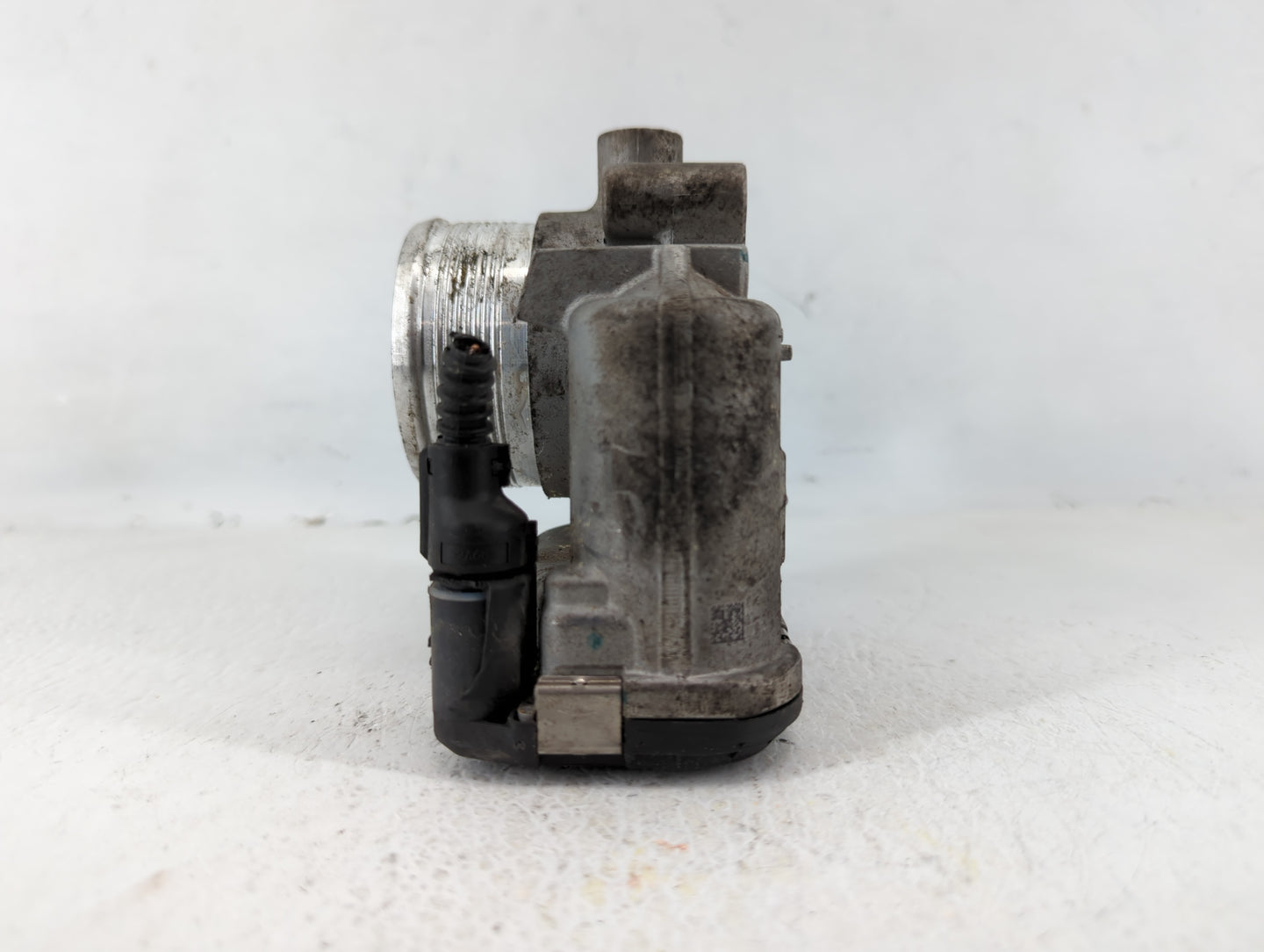 2014-2017 Volkswagen Jetta Throttle Body P/N:06K 133 062 E Fits Fits 2014 2015 2016 2017 OEM Used Auto Parts - Oemusedautopa