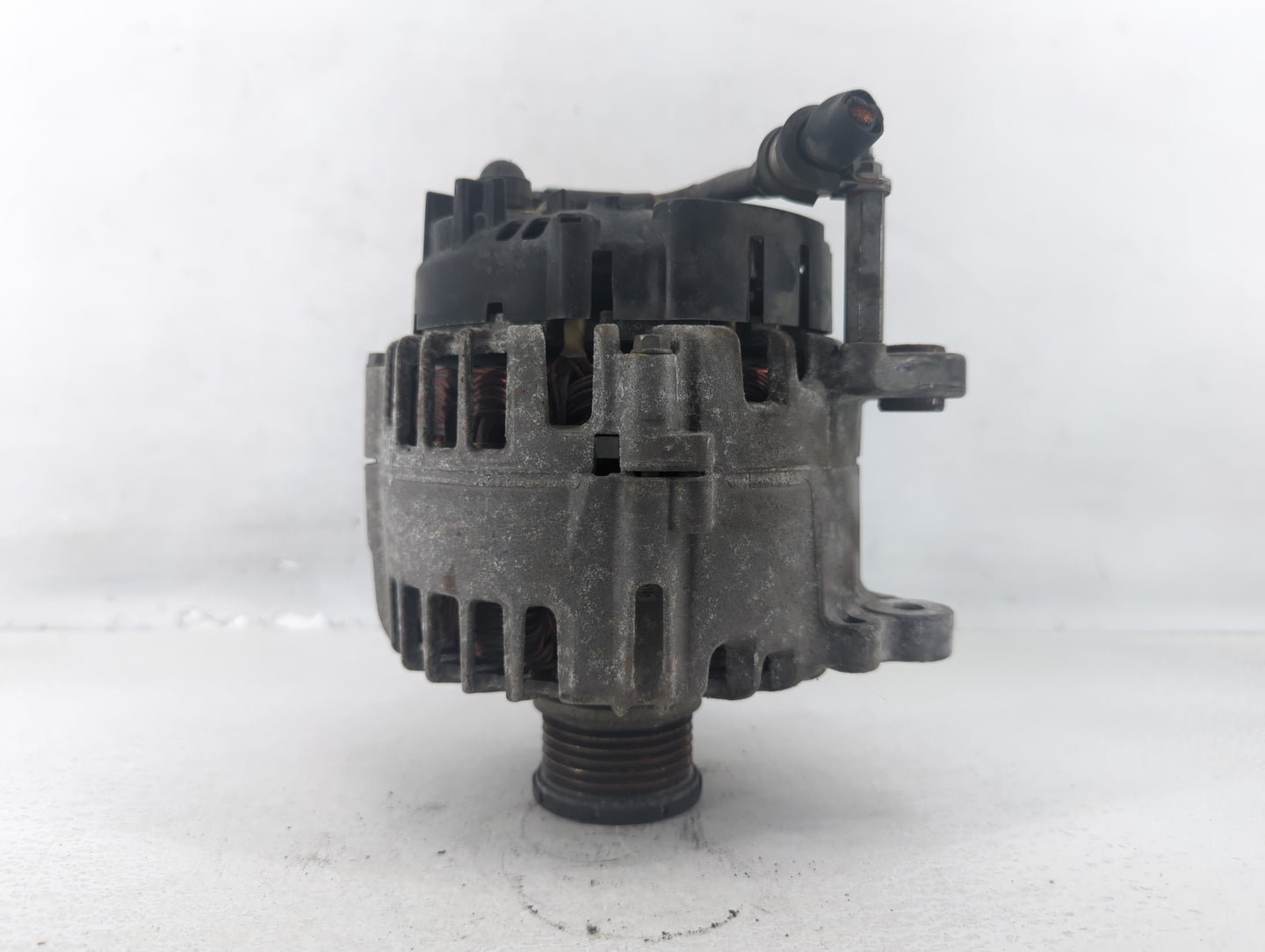 2015-2016 Volkswagen Jetta Alternator Replacement Generator Charging Assembly Engine OEM P/N:04B 903 03 A A003TX0391ZC Fits 