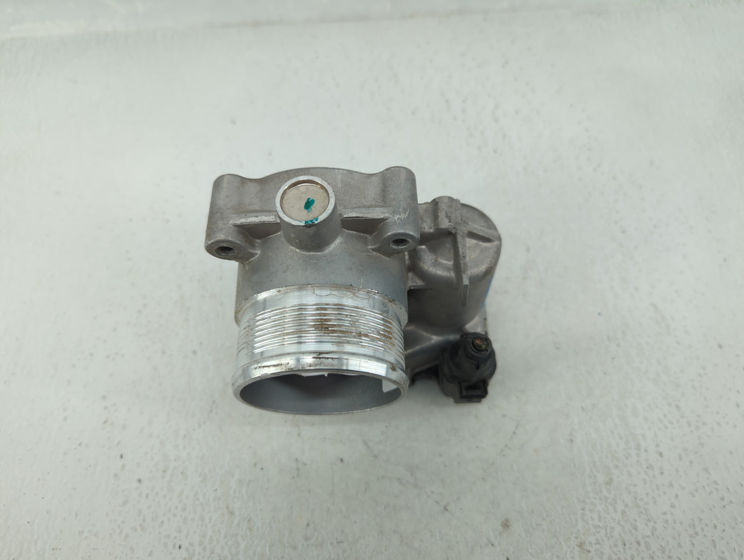 2014-2017 Volkswagen Jetta Throttle Body P/N:06K 133 062 E Fits Fits 2014 2015 2016 2017 OEM Used Auto Parts - Oemusedautopa