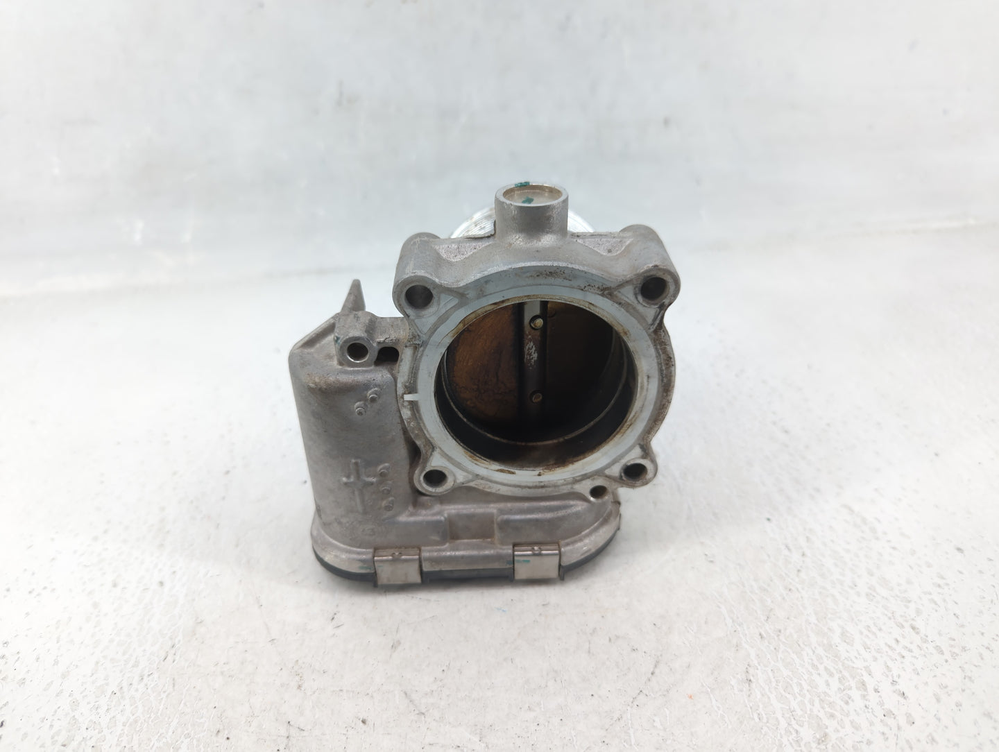 2014-2017 Volkswagen Jetta Throttle Body P/N:06K 133 062 E Fits Fits 2014 2015 2016 2017 OEM Used Auto Parts - Oemusedautopa