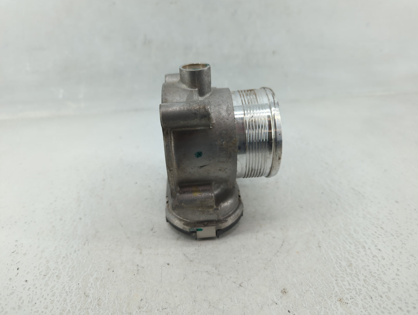 2014-2017 Volkswagen Jetta Throttle Body P/N:06K 133 062 E Fits Fits 2014 2015 2016 2017 OEM Used Auto Parts - Oemusedautopa