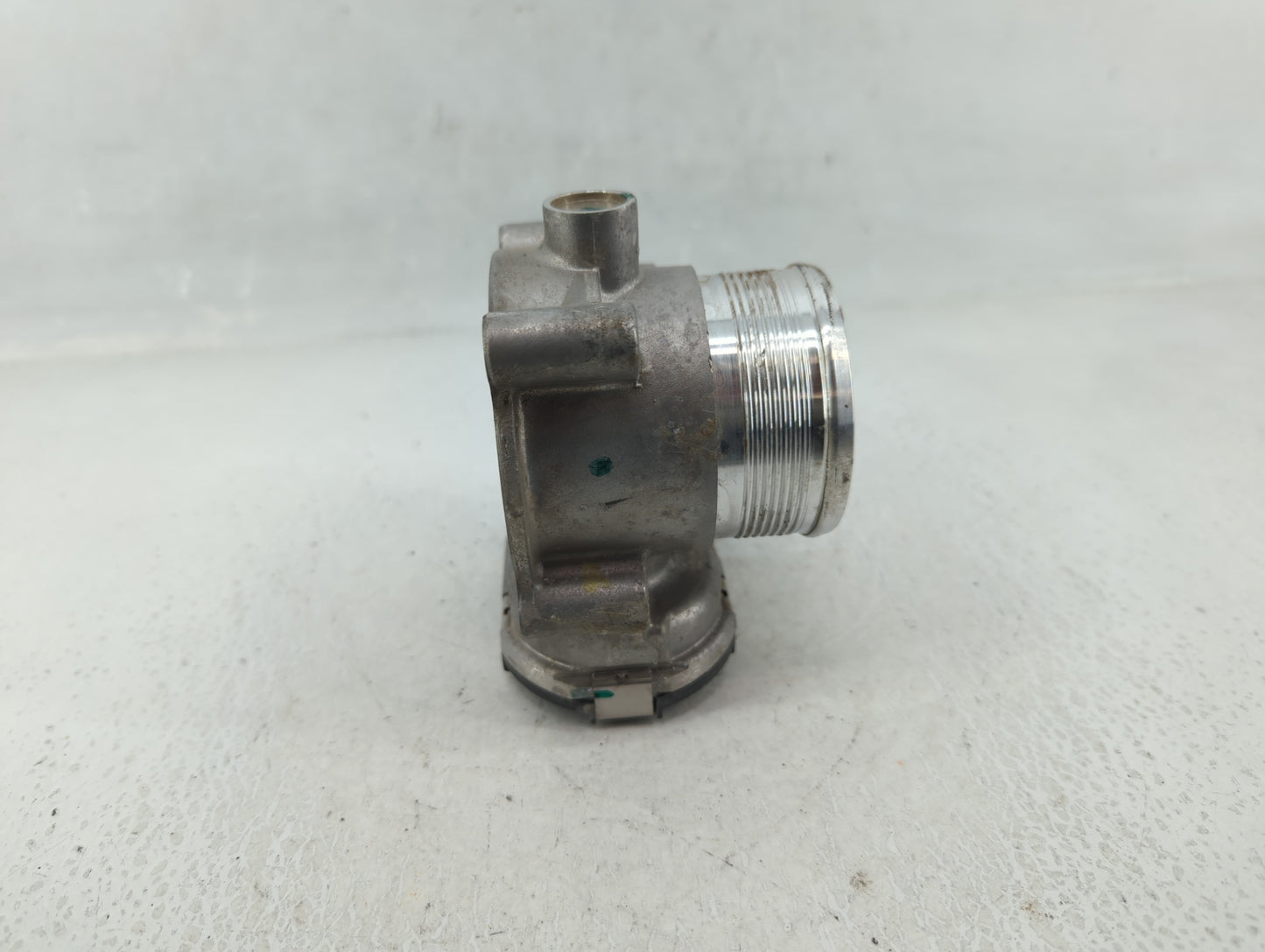 2014-2017 Volkswagen Jetta Throttle Body P/N:06K 133 062 E Fits Fits 2014 2015 2016 2017 OEM Used Auto Parts - Oemusedautopa
