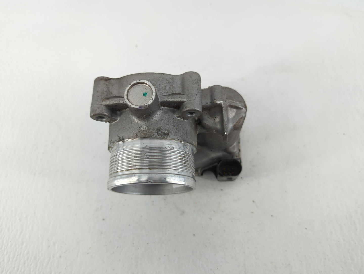 2014-2017 Volkswagen Jetta Throttle Body P/N:06K 133 062 E Fits Fits 2014 2015 2016 2017 OEM Used Auto Parts - Oemusedautopa