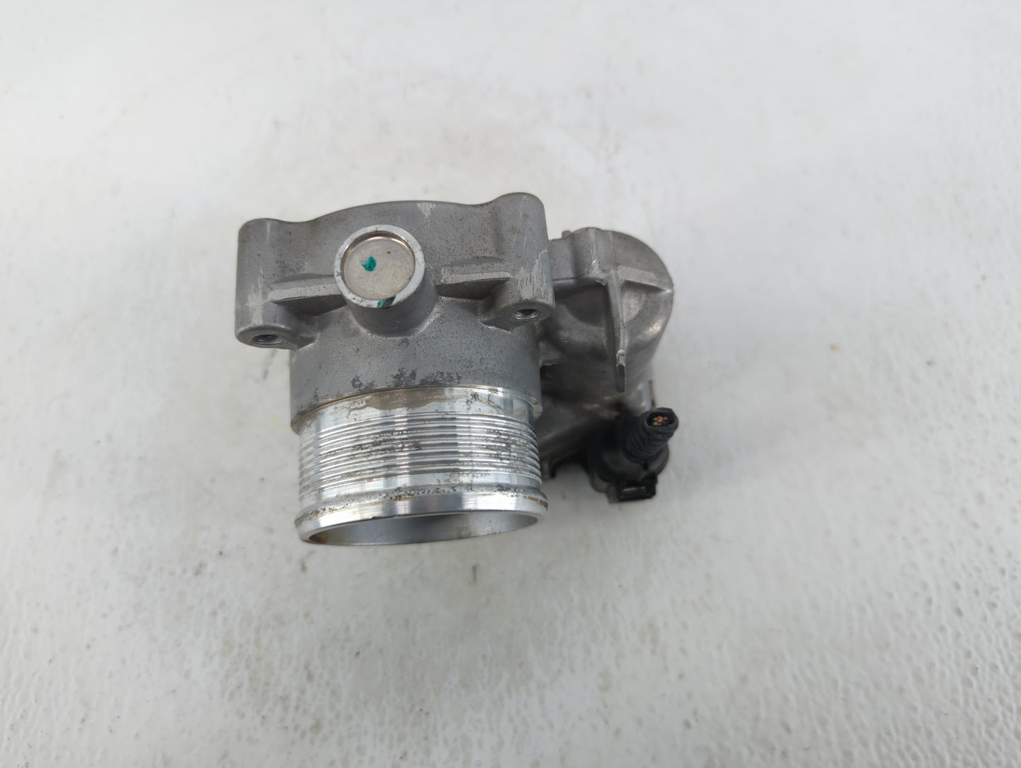 2014-2017 Volkswagen Jetta Throttle Body P/N:06K 133 062 E Fits Fits 2014 2015 2016 2017 OEM Used Auto Parts - Oemusedautopa