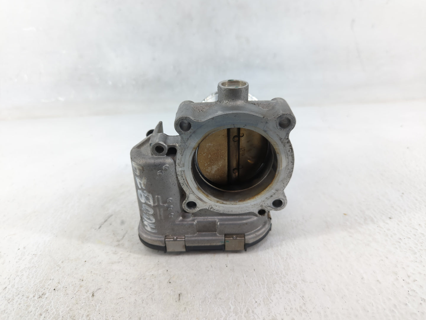 2014-2017 Volkswagen Jetta Throttle Body P/N:06K 133 062 E Fits Fits 2014 2015 2016 2017 OEM Used Auto Parts - Oemusedautopa