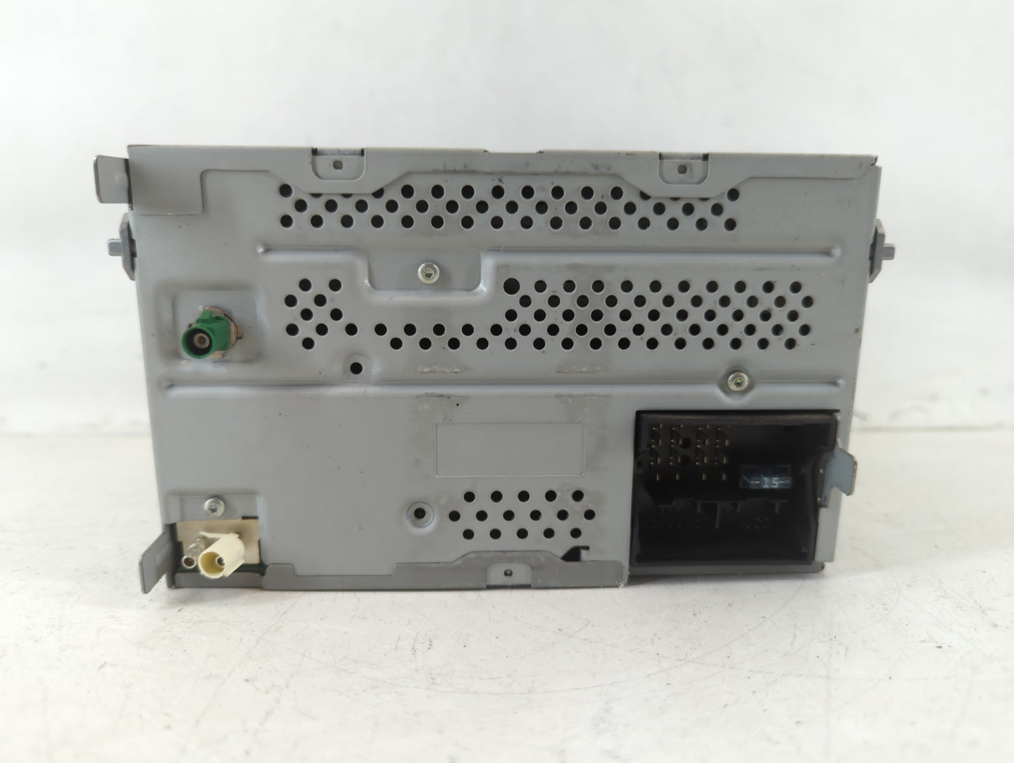 2015-2017 Volkswagen Jetta Am Fm Cd Player Radio Receiver - Oemusedautoparts1.com