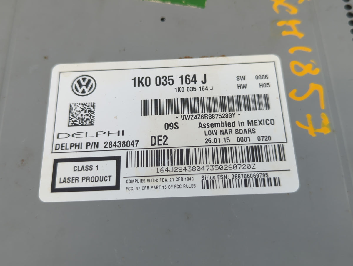 2015-2017 Volkswagen Jetta Am Fm Cd Player Radio Receiver 674290 - Oemusedautoparts1.com