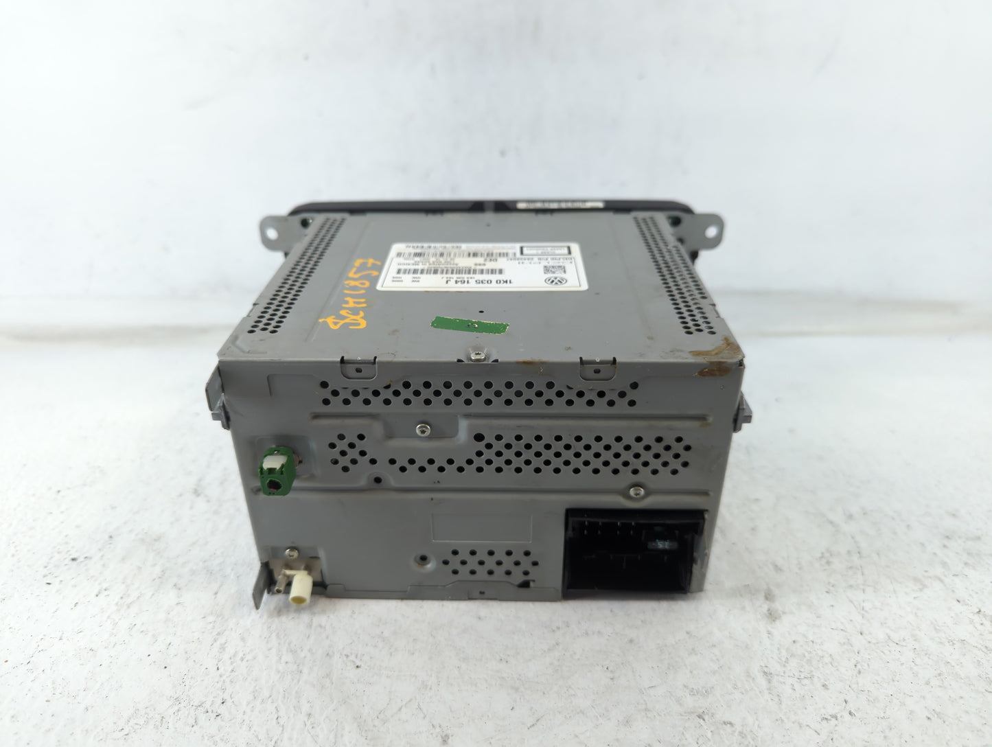 2015-2017 Volkswagen Jetta Am Fm Cd Player Radio Receiver - Oemusedautoparts1.com