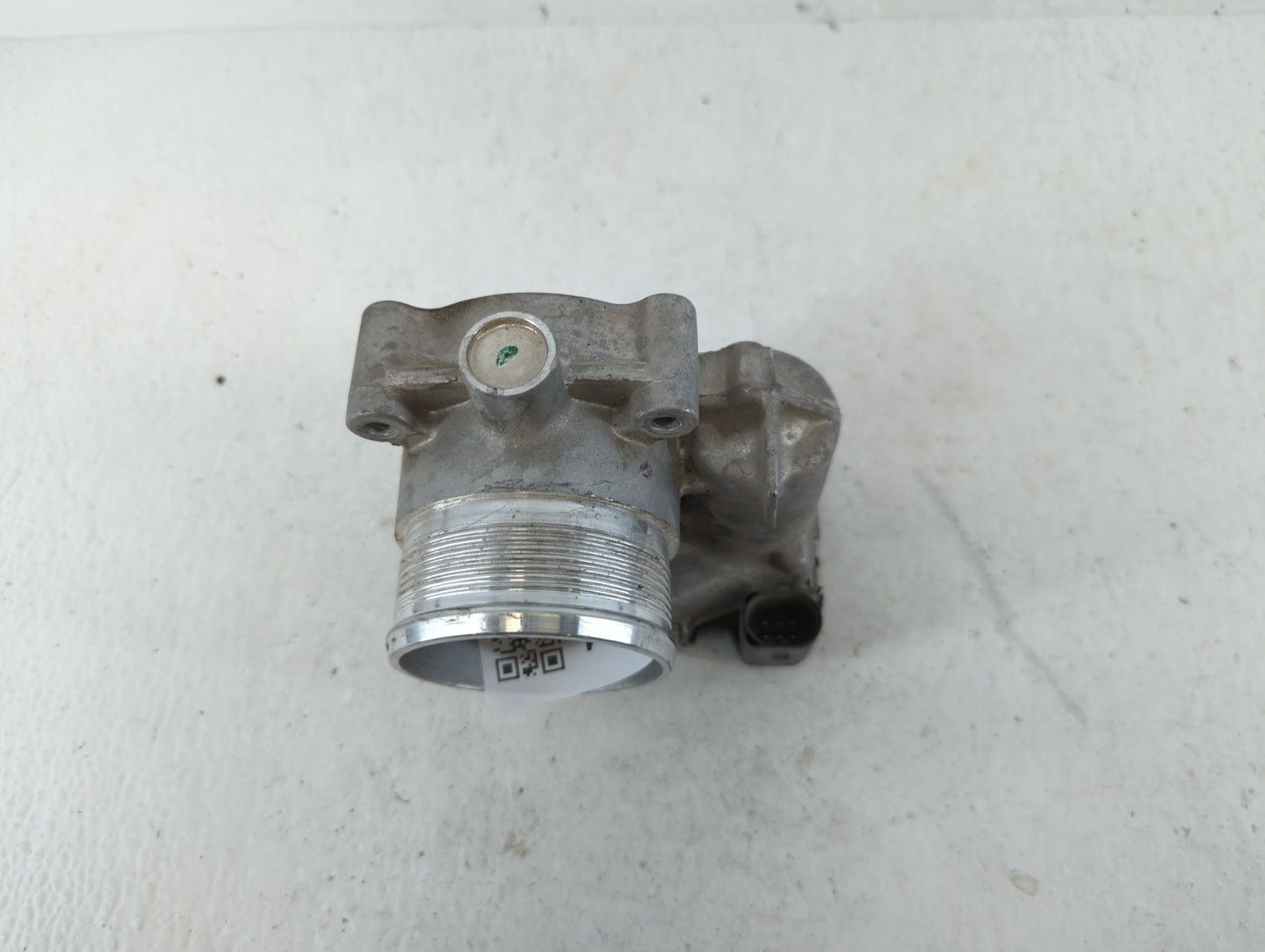 2014-2017 Volkswagen Jetta Throttle Body P/N:06K 133 062 E Fits Fits 2014 2015 2016 2017 OEM Used Auto Parts - Oemusedautopa
