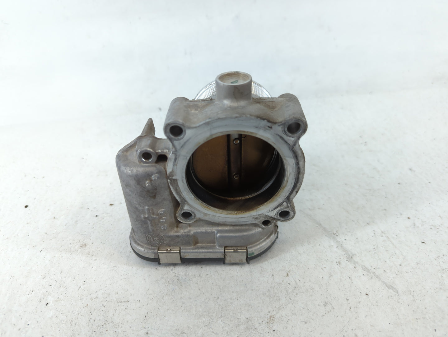 2014-2017 Volkswagen Jetta Throttle Body P/N:06K 133 062 E Fits Fits 2014 2015 2016 2017 OEM Used Auto Parts - Oemusedautopa
