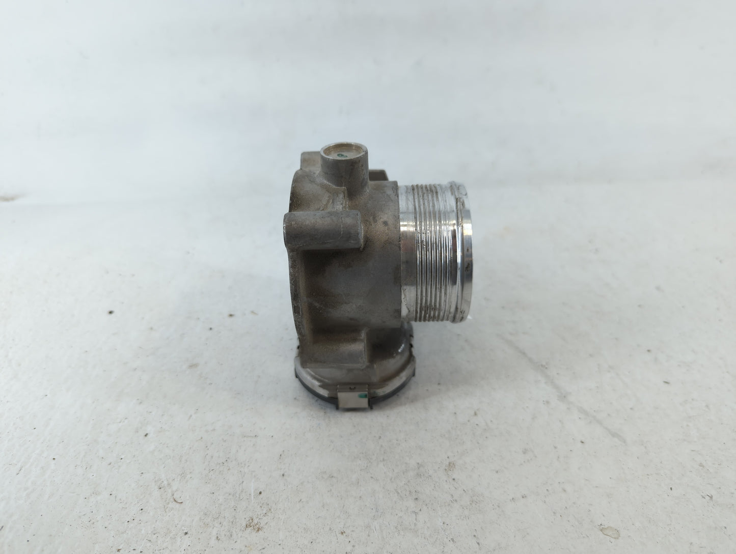 2014-2017 Volkswagen Jetta Throttle Body P/N:06K 133 062 E Fits Fits 2014 2015 2016 2017 OEM Used Auto Parts - Oemusedautopa