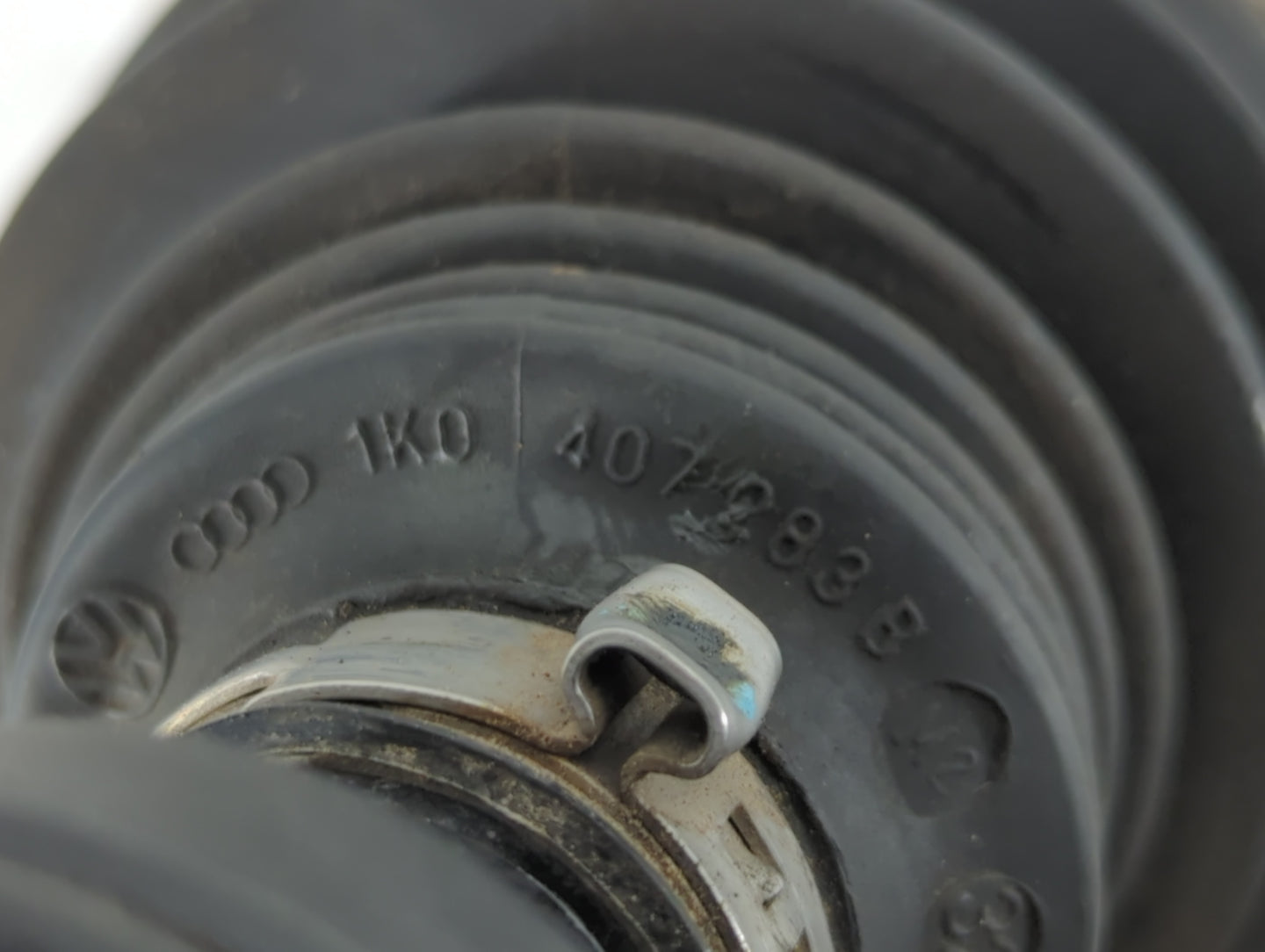 2005-2018 Volkswagen Jetta Axle Shaft Rear Driver Cv C/v - Oemusedautoparts1.com